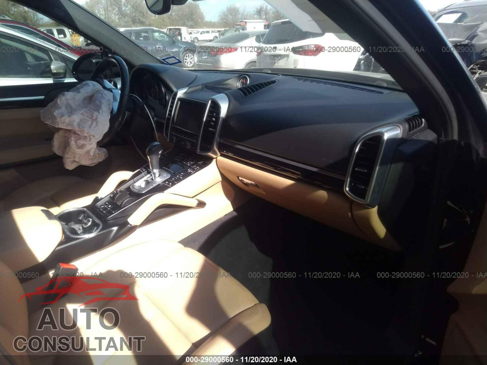 PORSCHE CAYENNE 2016 - WP1AA2A29GKA36392