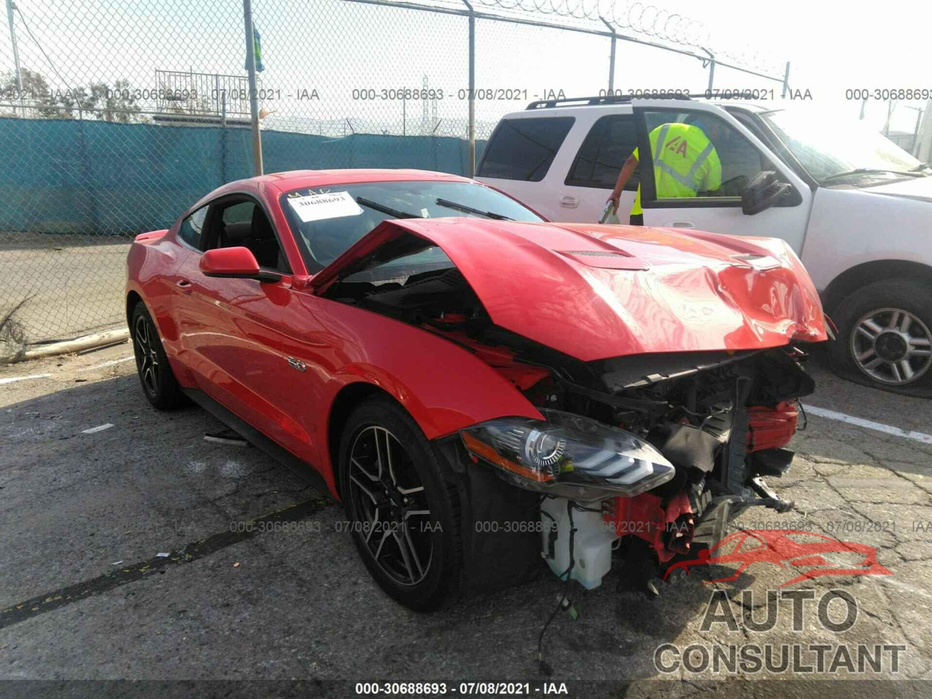 FORD MUSTANG 2018 - 1FA6P8CF7J5123180