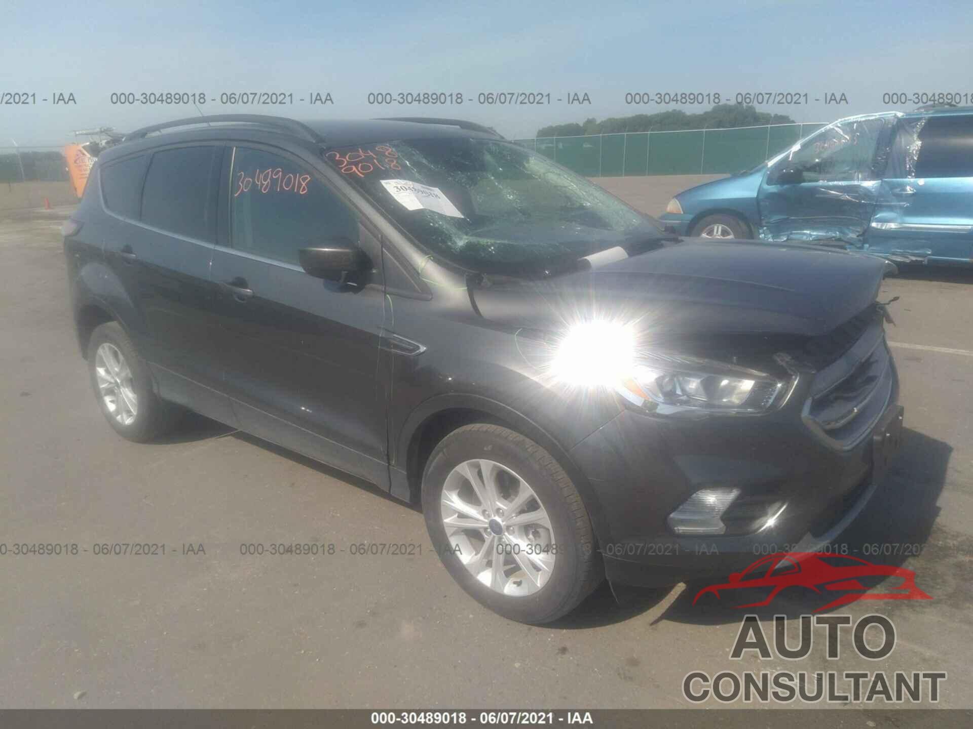 FORD ESCAPE 2017 - 1FMCU9GD8HUC61410