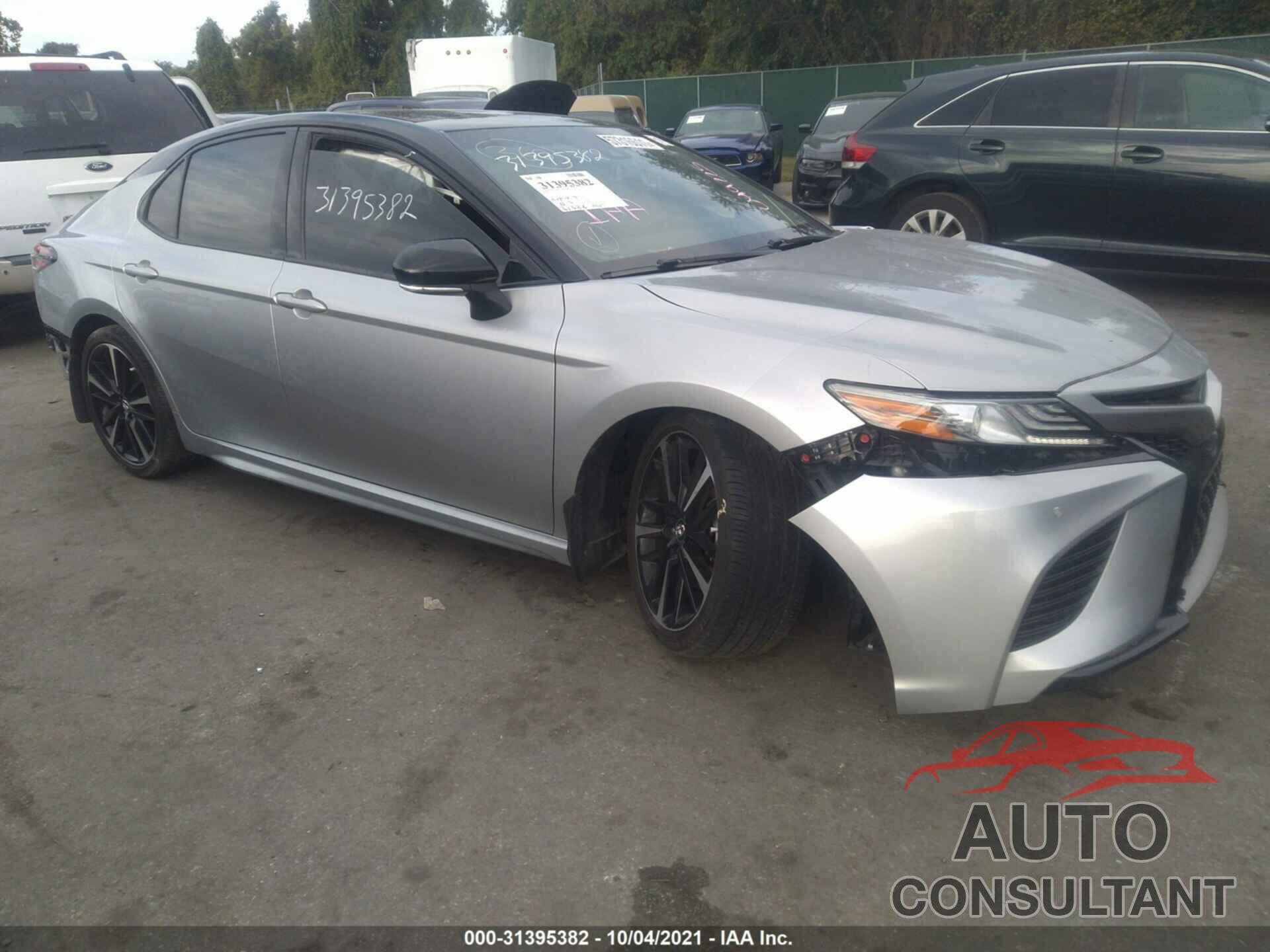 TOYOTA CAMRY 2018 - 4T1B61HK2JU049225