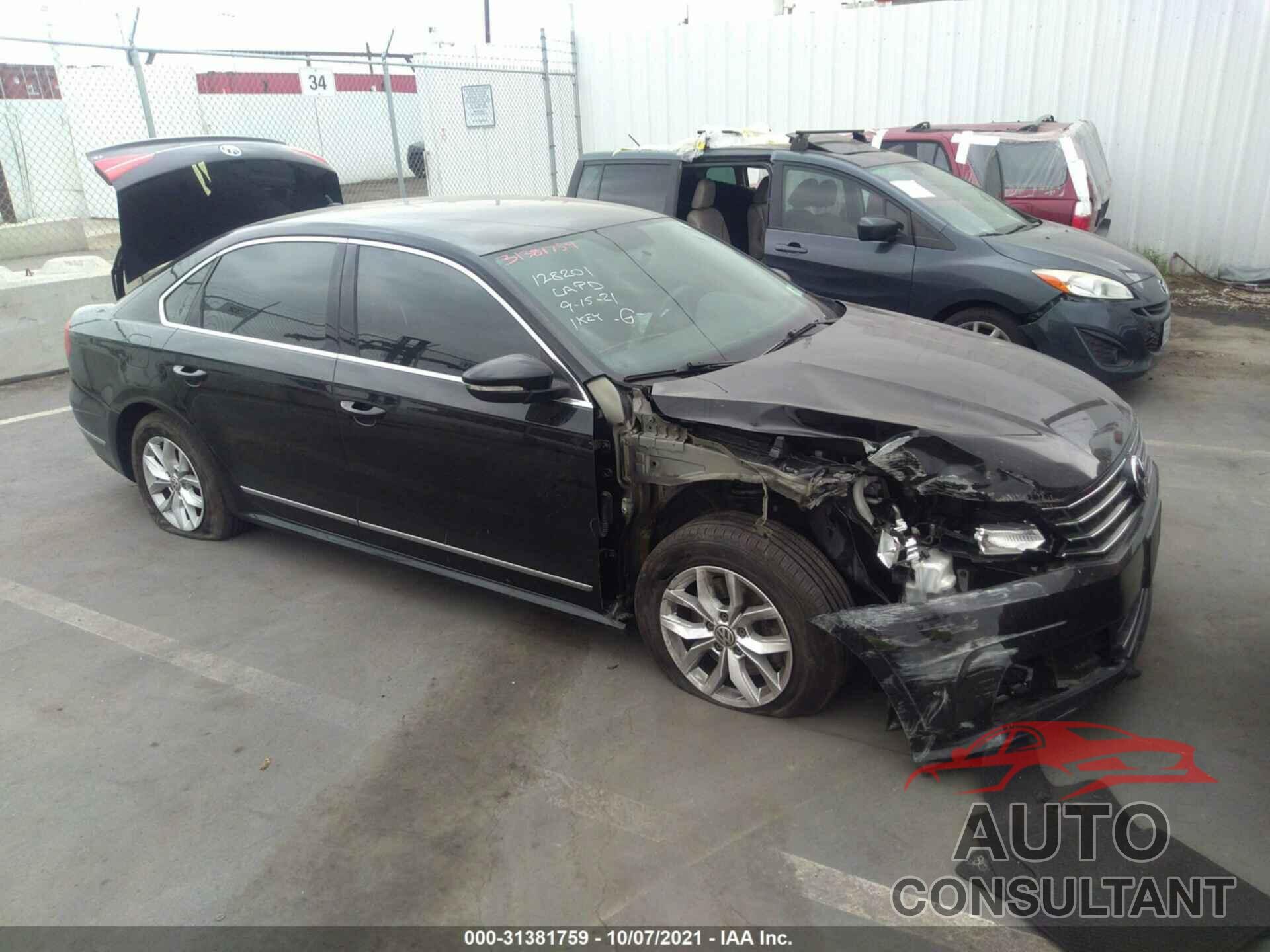 VOLKSWAGEN PASSAT 2016 - 1VWAT7A36GC027156