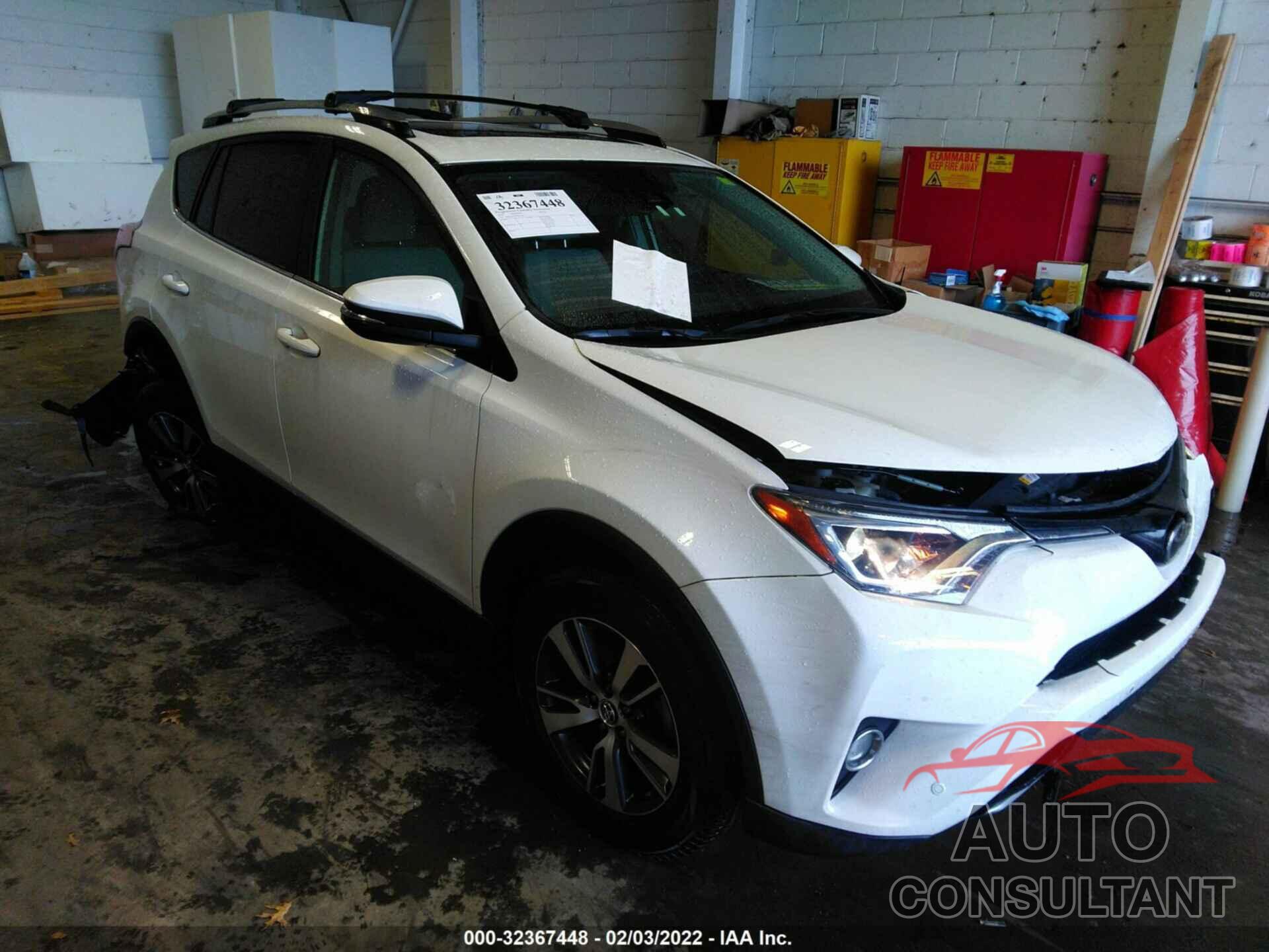 TOYOTA RAV4 2018 - JTMRFREV9JD234193