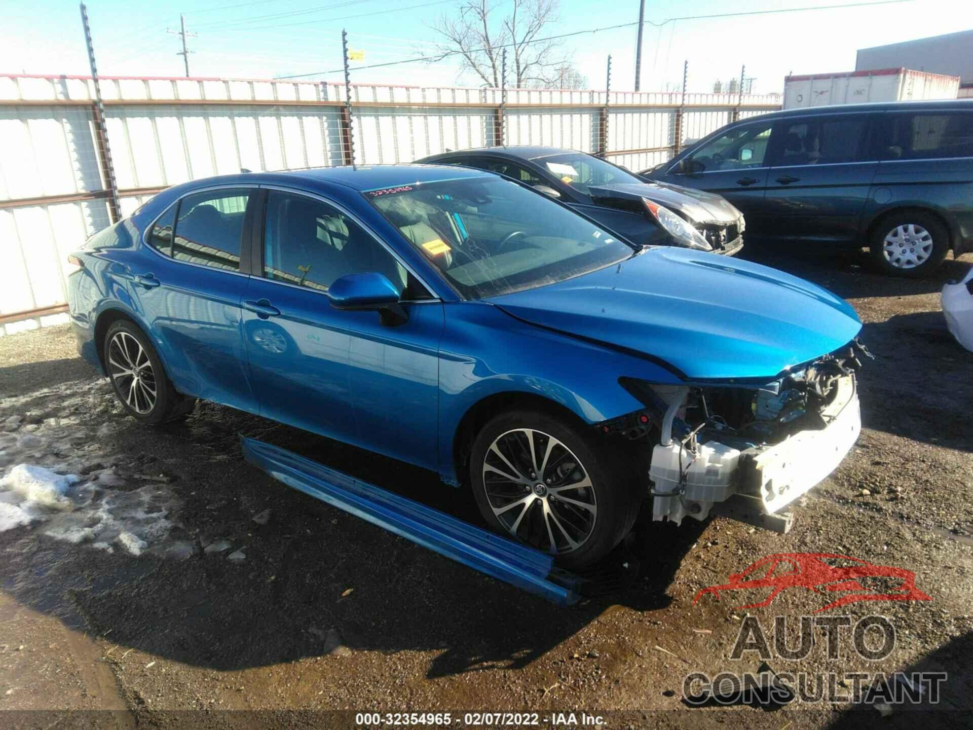 TOYOTA CAMRY 2020 - 4T1G11AK0LU304679