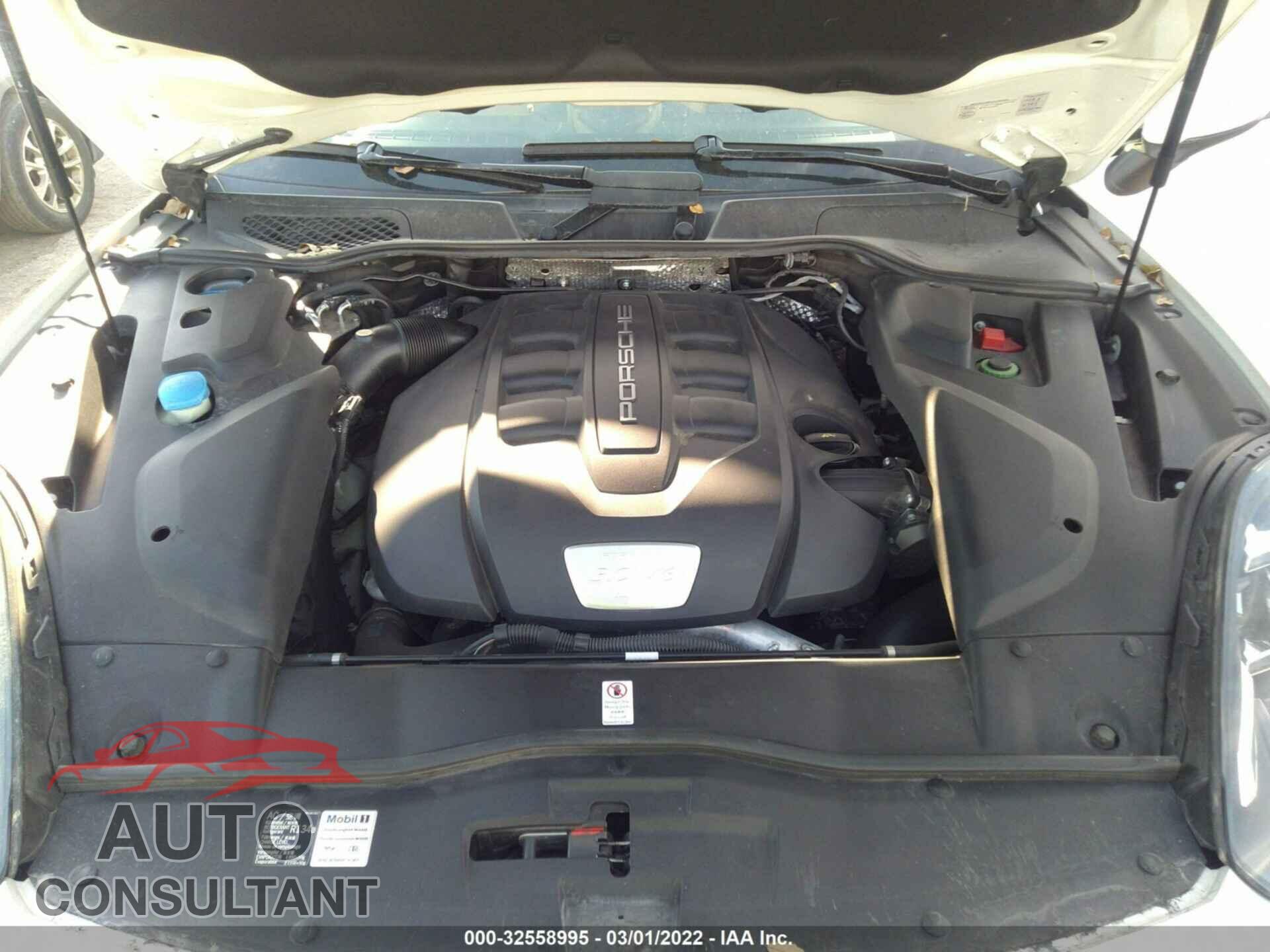 PORSCHE CAYENNE 2016 - WP1AF2A26GLA40055