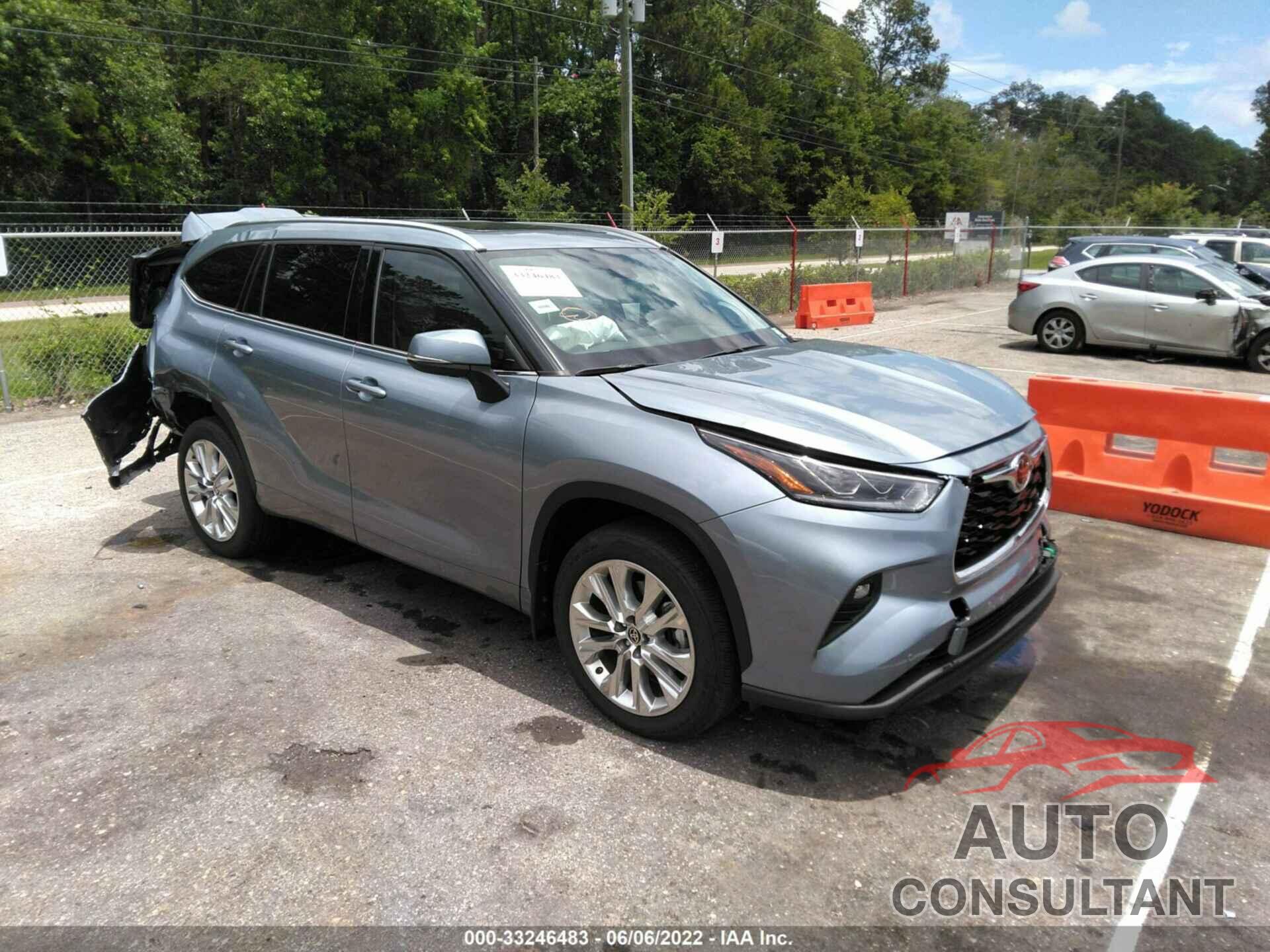 TOYOTA HIGHLANDER 2022 - 5TDDZRBH7NS164512