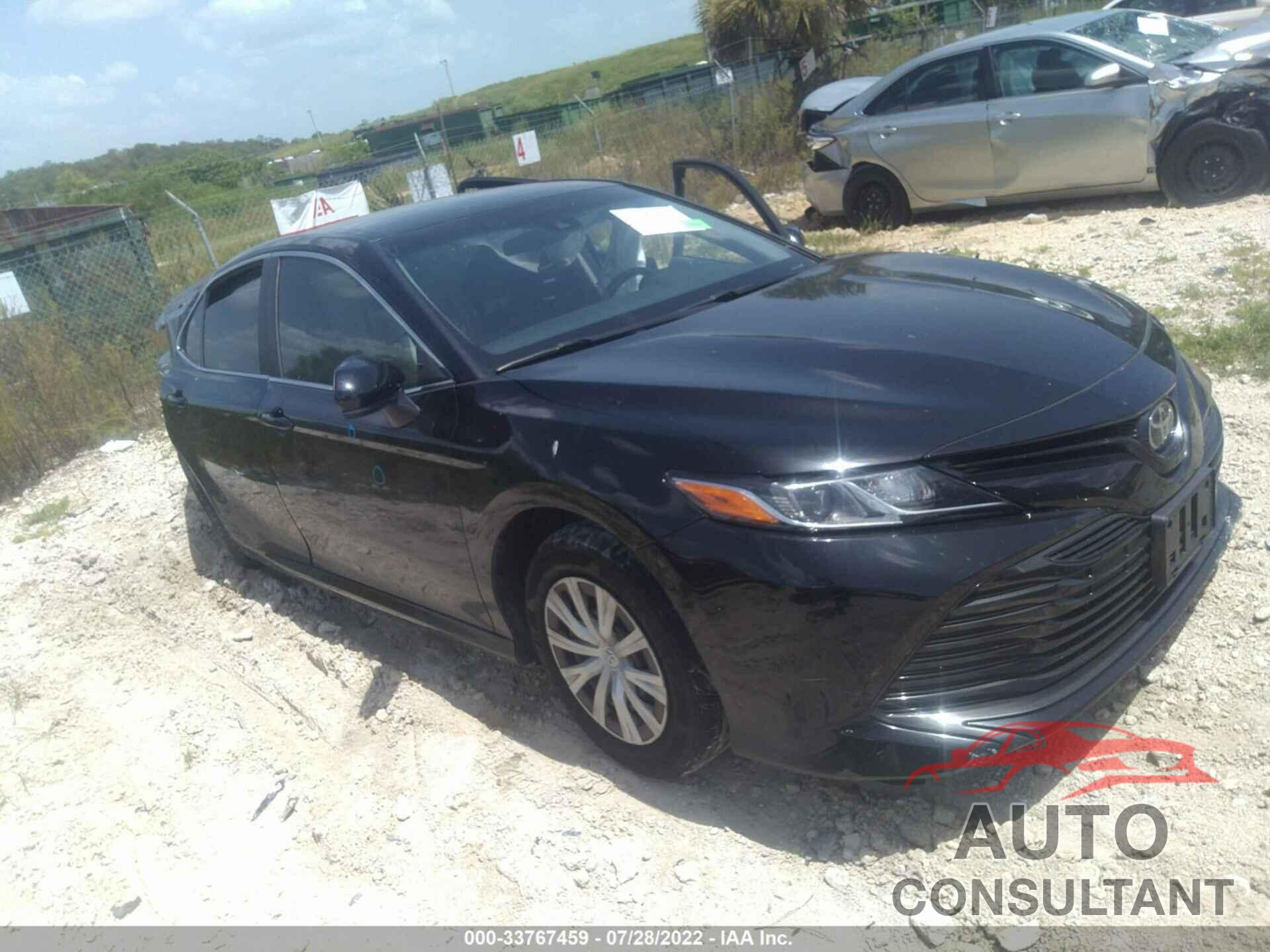 TOYOTA CAMRY 2018 - 4T1B11HK4JU562667
