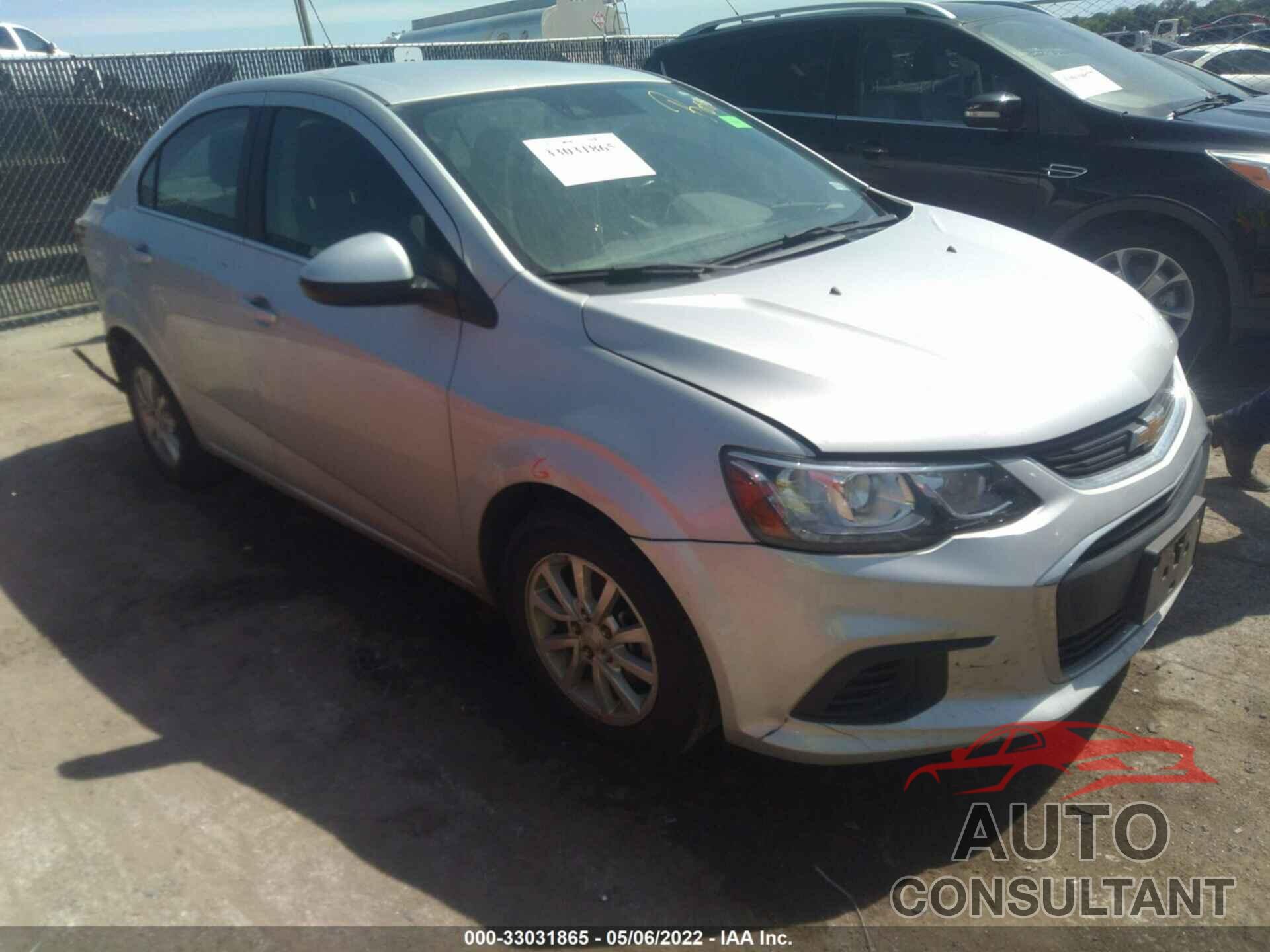 CHEVROLET SONIC 2018 - 1G1JD5SH3J4117163