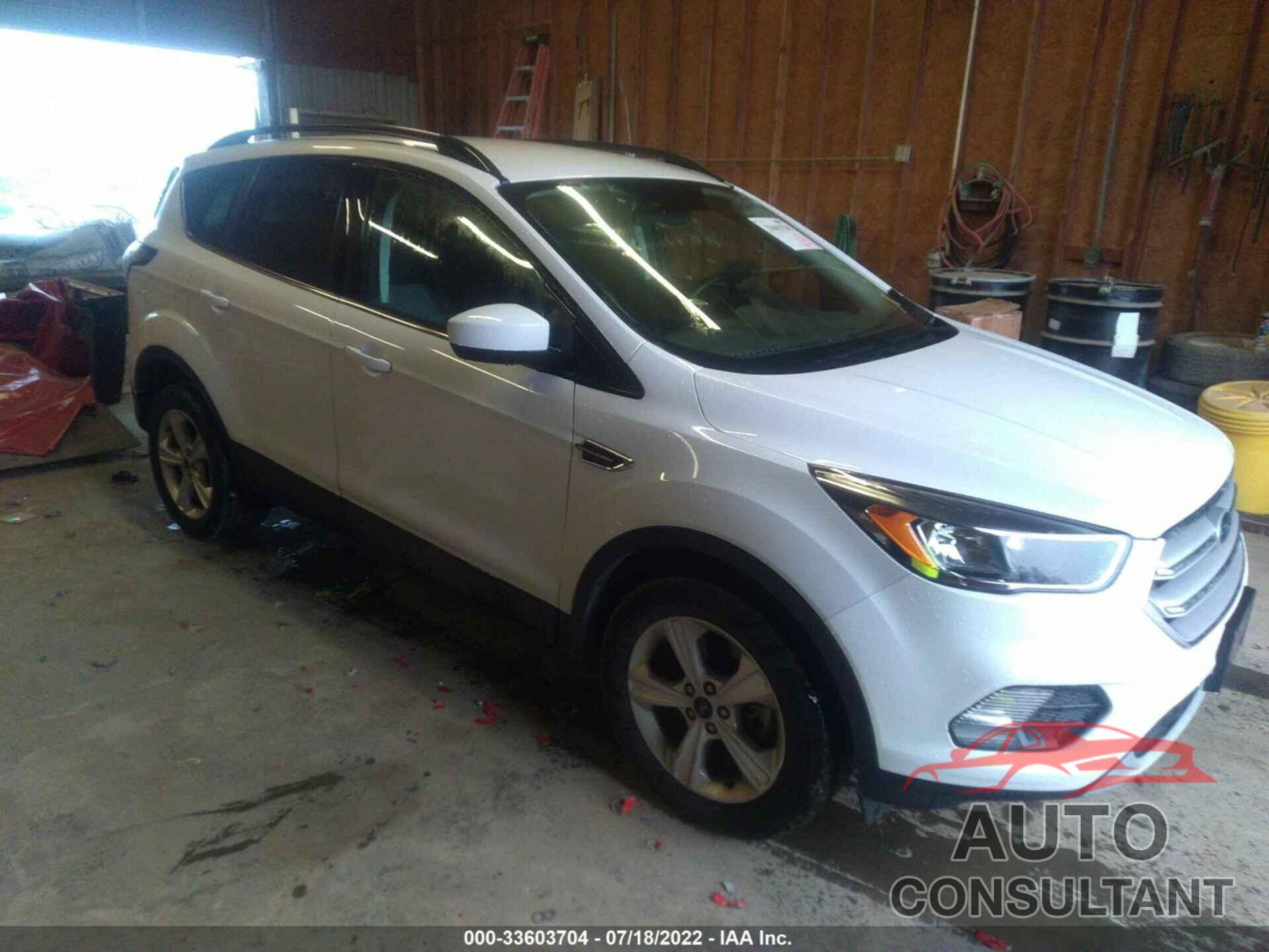 FORD ESCAPE 2018 - 1FMCU9GD0JUC75713