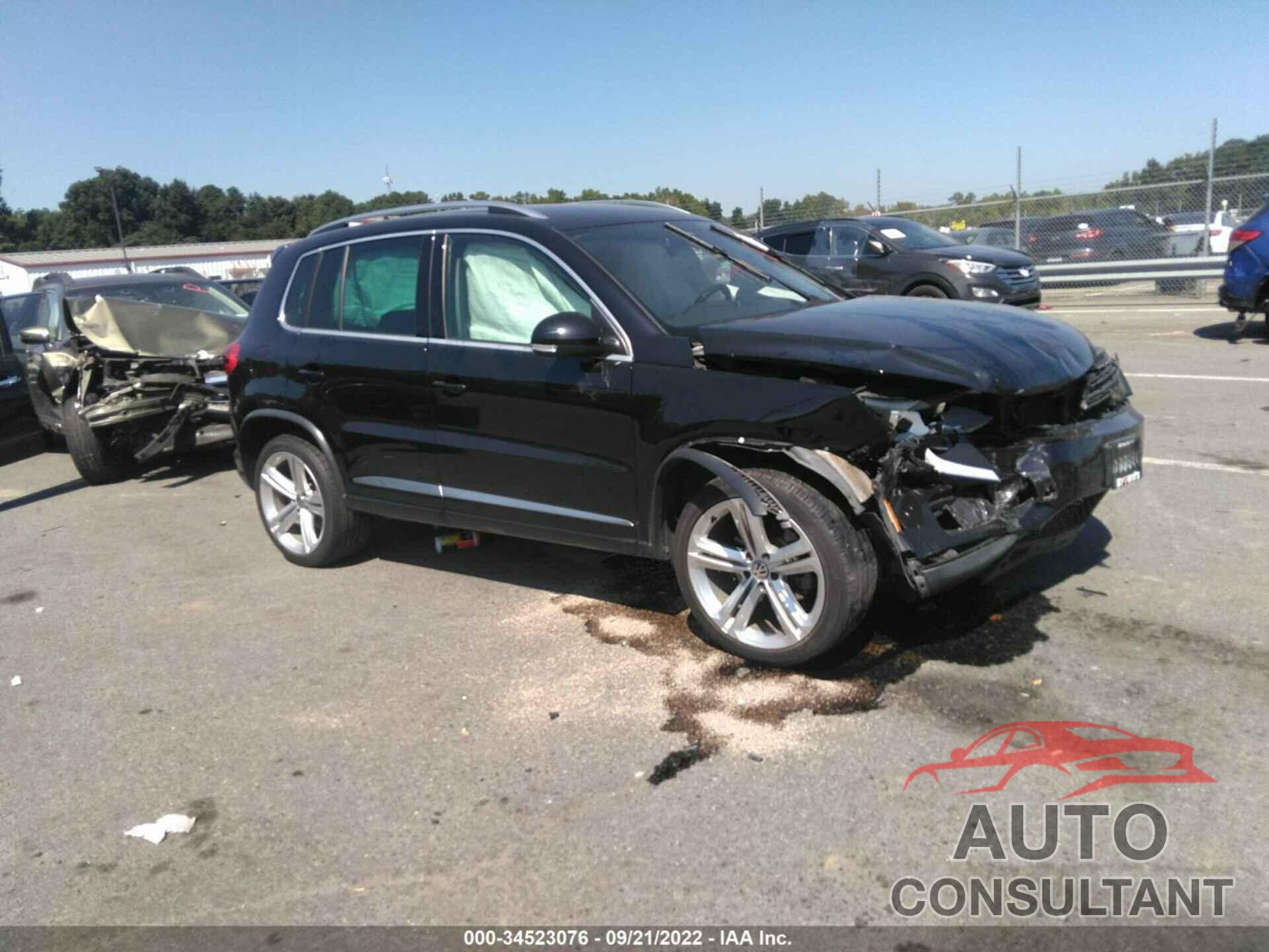 VOLKSWAGEN TIGUAN 2016 - WVGBV7AX0GW606965