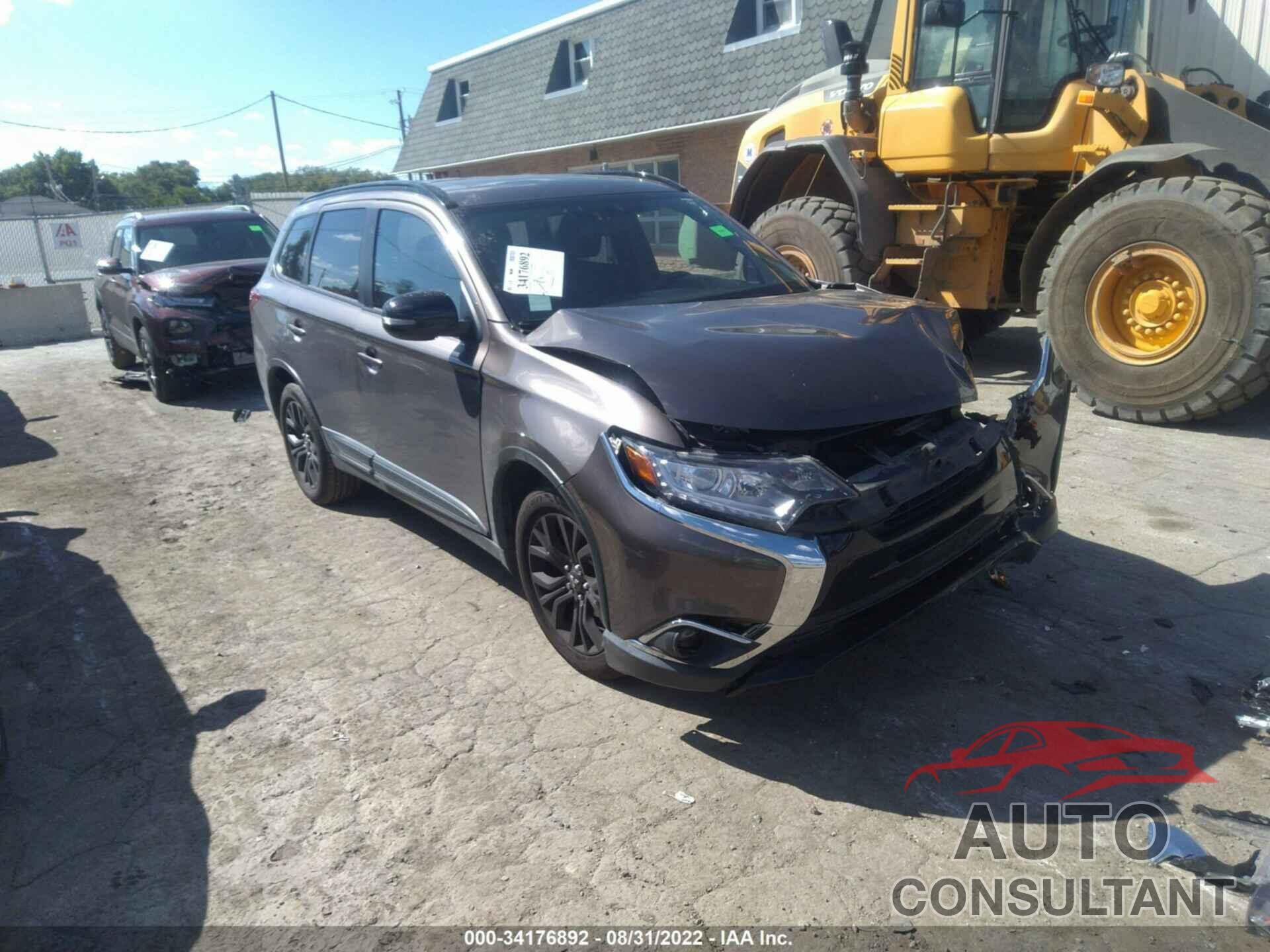 MITSUBISHI OUTLANDER 2018 - JA4AD3A35JZ047034