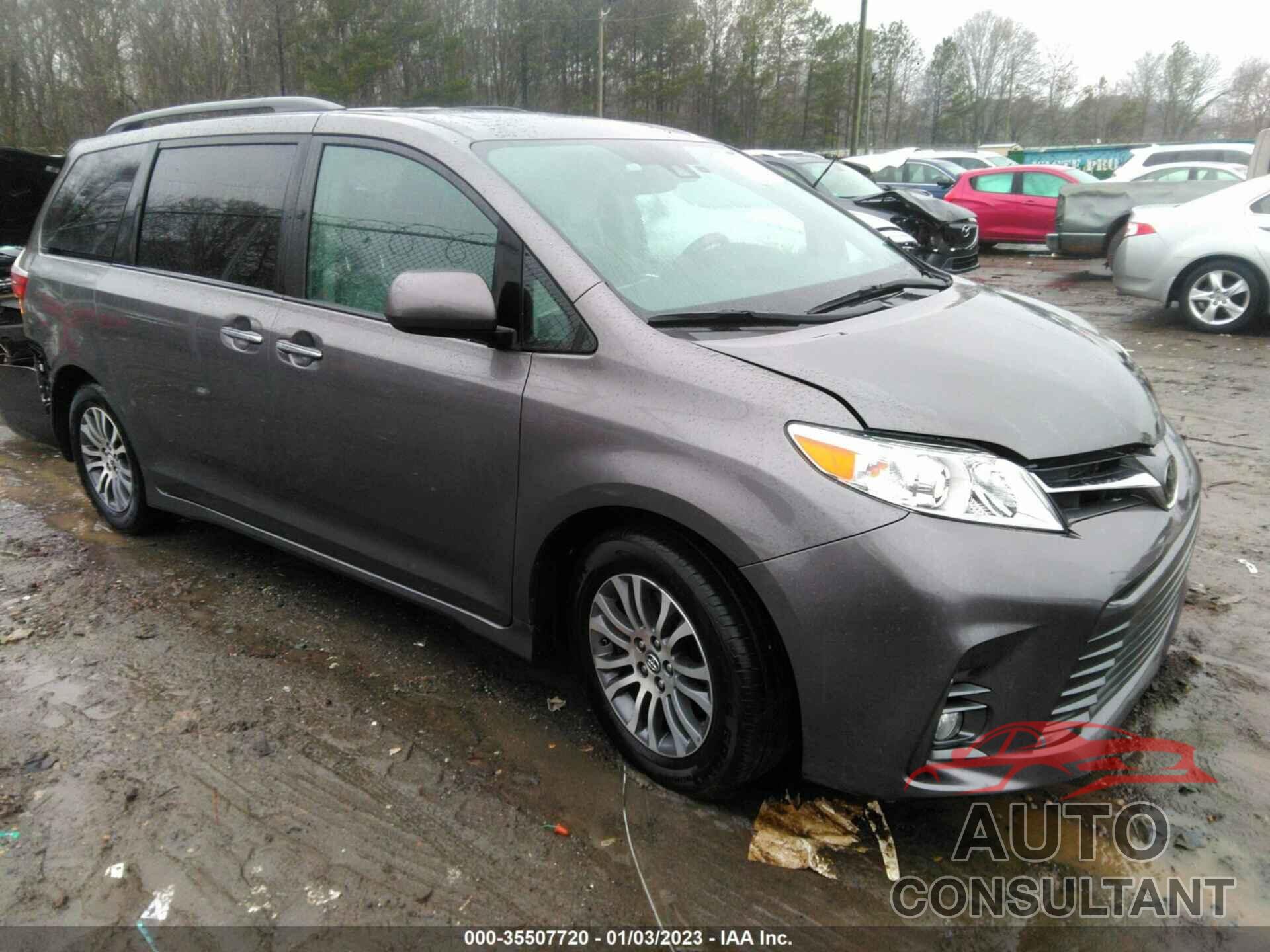 TOYOTA SIENNA 2018 - 5TDYZ3DC2JS960028