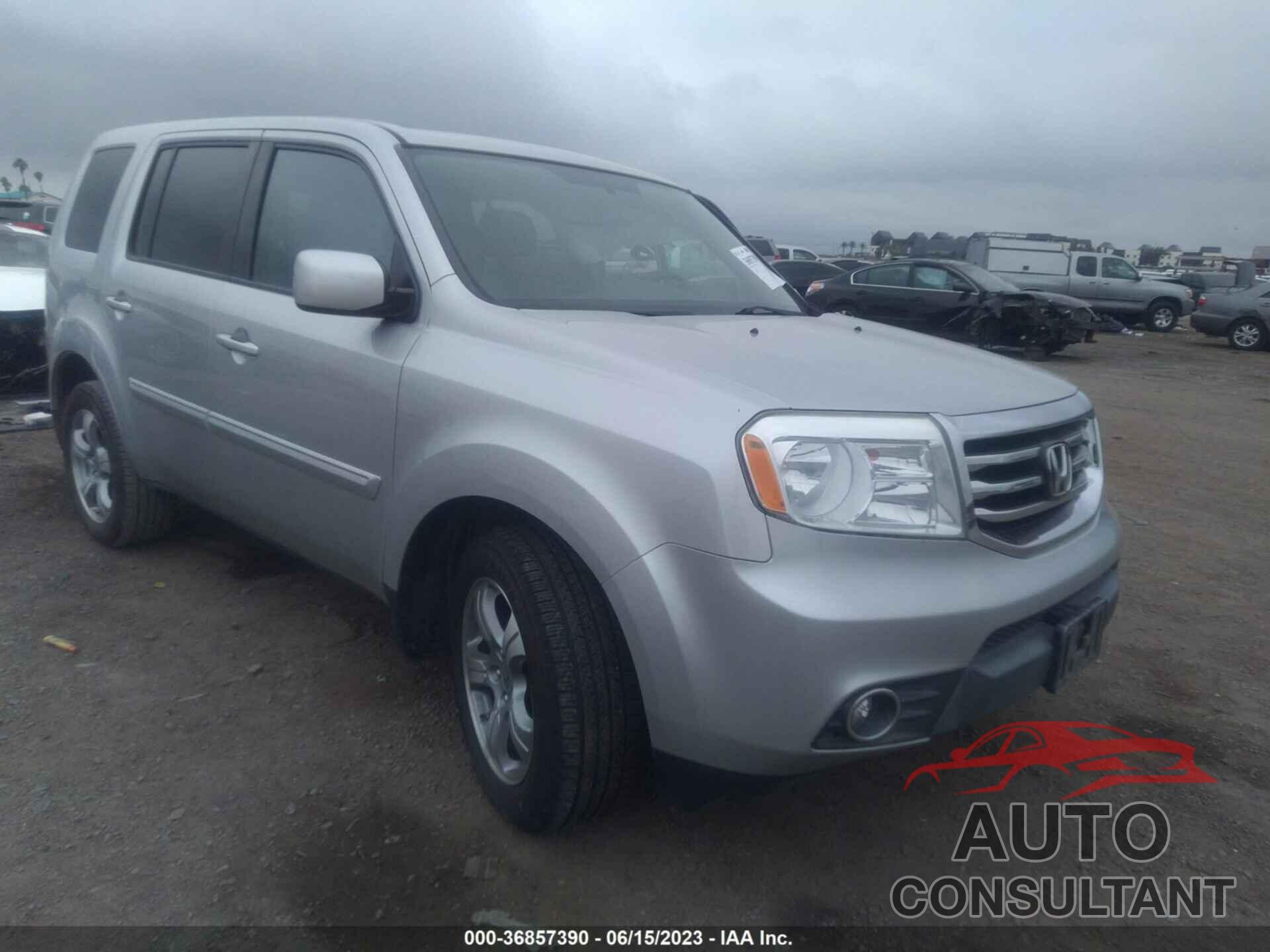 HONDA PILOT 2015 - 5FNYF3H75FB034174
