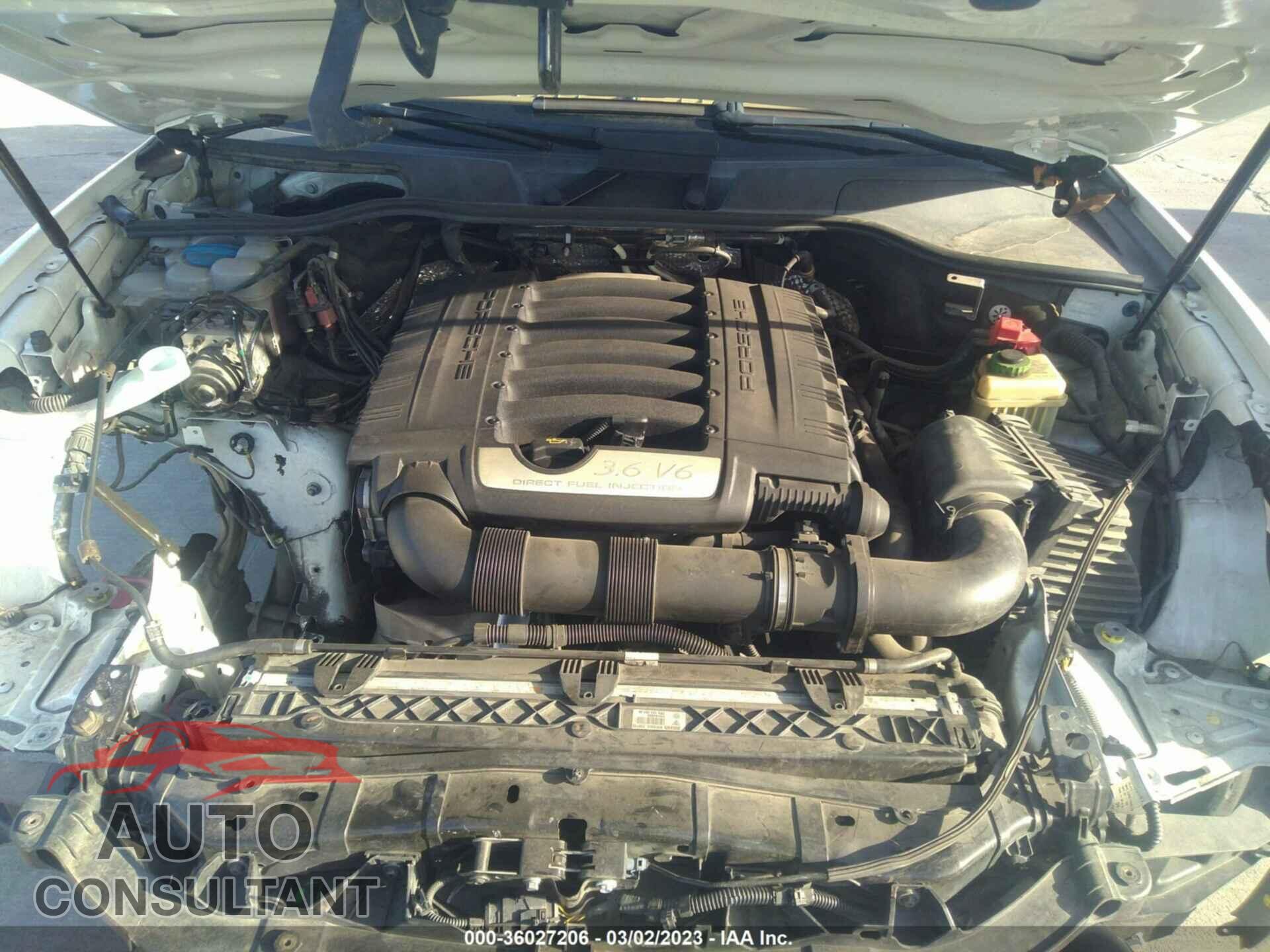 PORSCHE CAYENNE 2016 - WP1AA2A25GLA10589