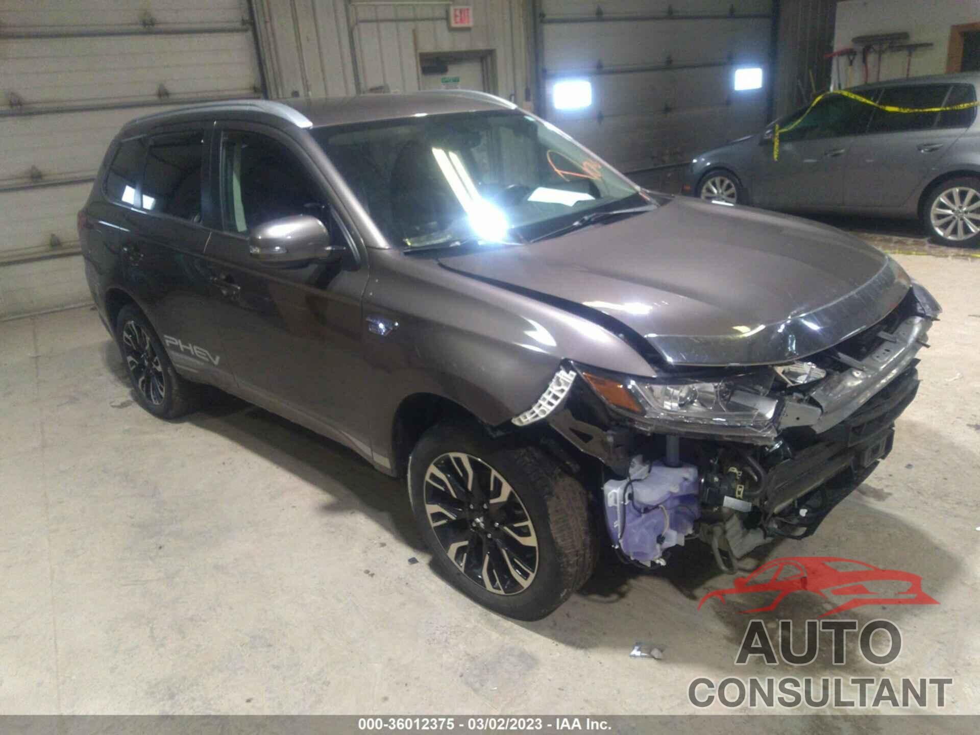 MITSUBISHI OUTLANDER PHEV 2018 - JA4J24A59JZ031092