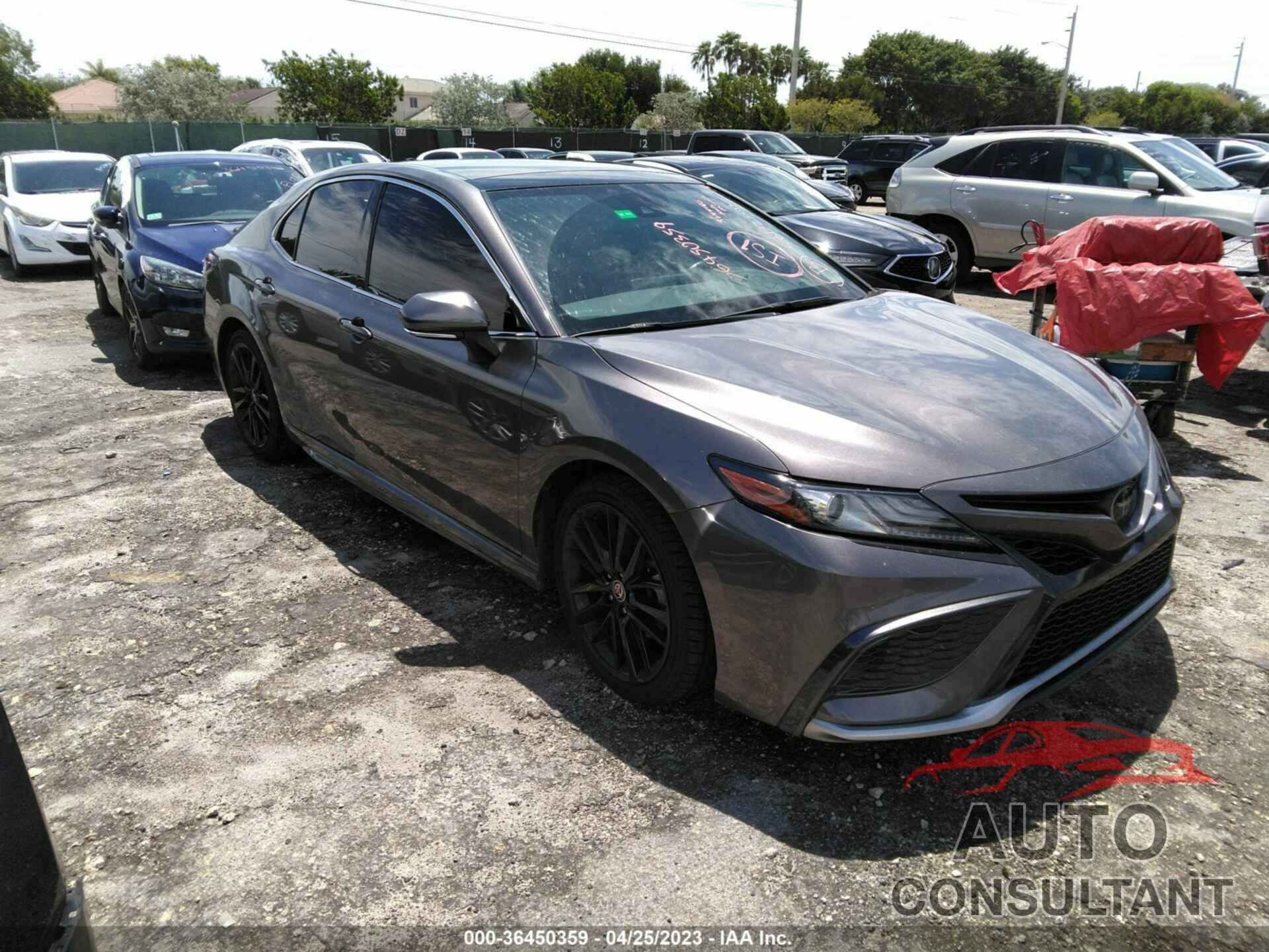 TOYOTA CAMRY 2021 - 4T1K61AK0MU445183