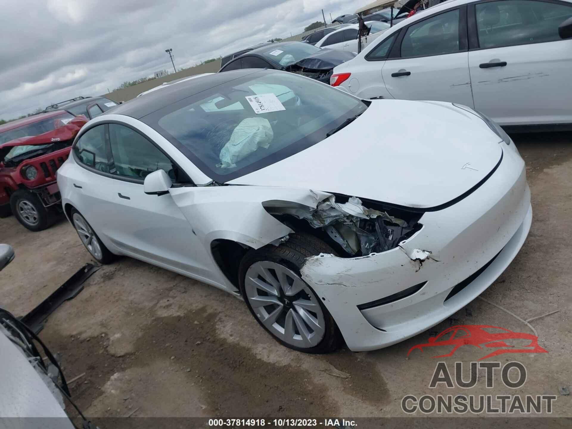 TESLA MODEL 3 2022 - 5YJ3E1EB9NF135890