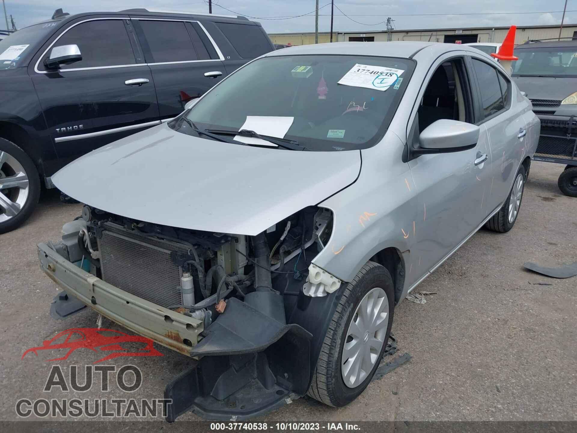 NISSAN VERSA 2018 - 3N1CN7AP5JL833481