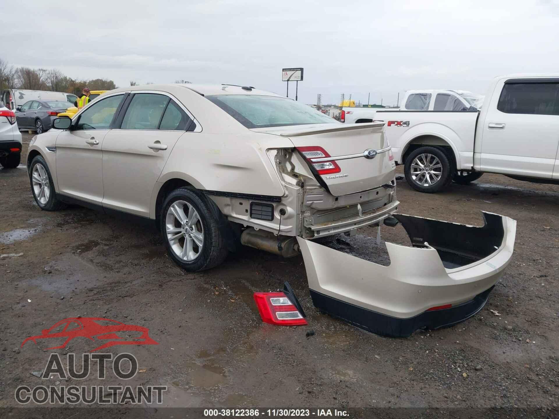 FORD TAURUS 2017 - 1FAHP2E83HG125219