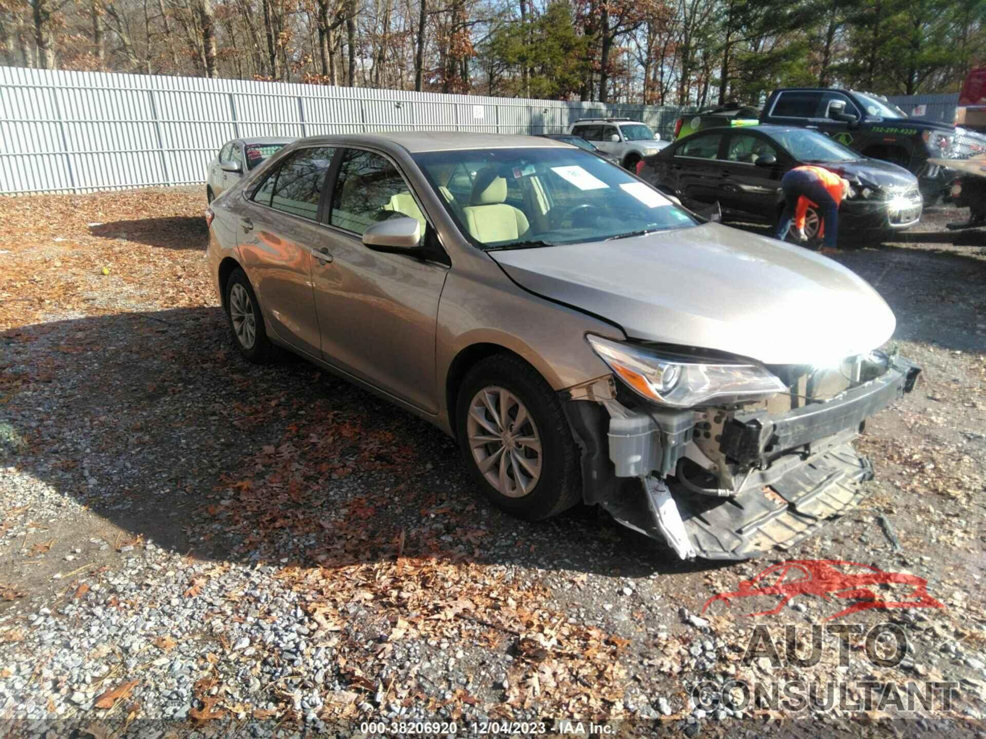 TOYOTA CAMRY 2015 - 4T4BF1FK4FR500770