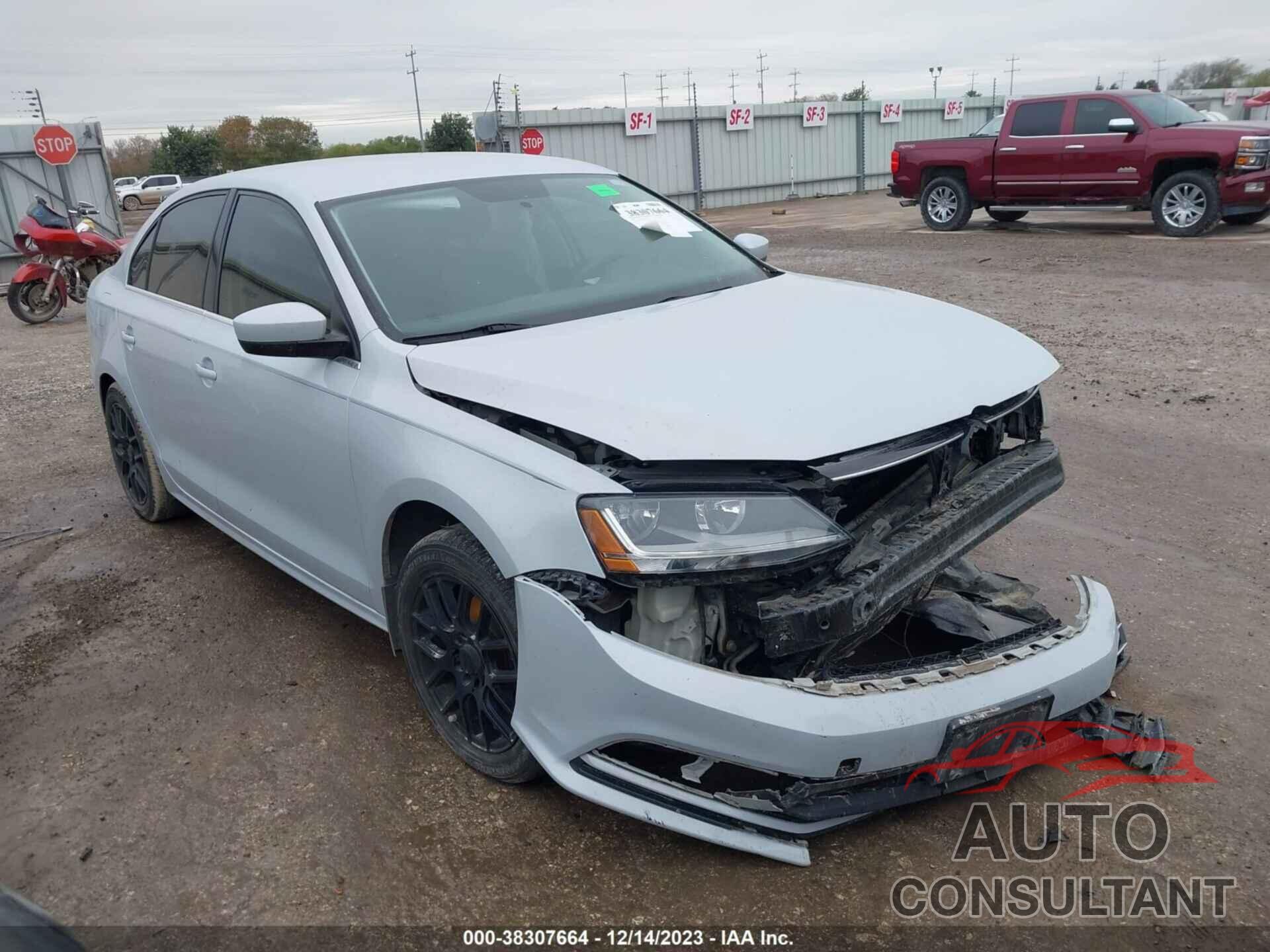 VOLKSWAGEN JETTA 2017 - 3VW2B7AJ4HM292910