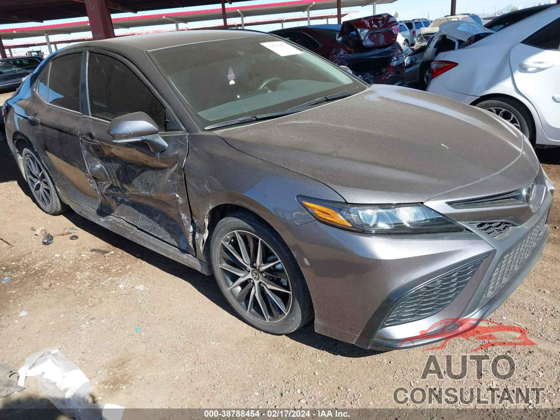 TOYOTA CAMRY 2023 - 4T1G11AK0PU776614