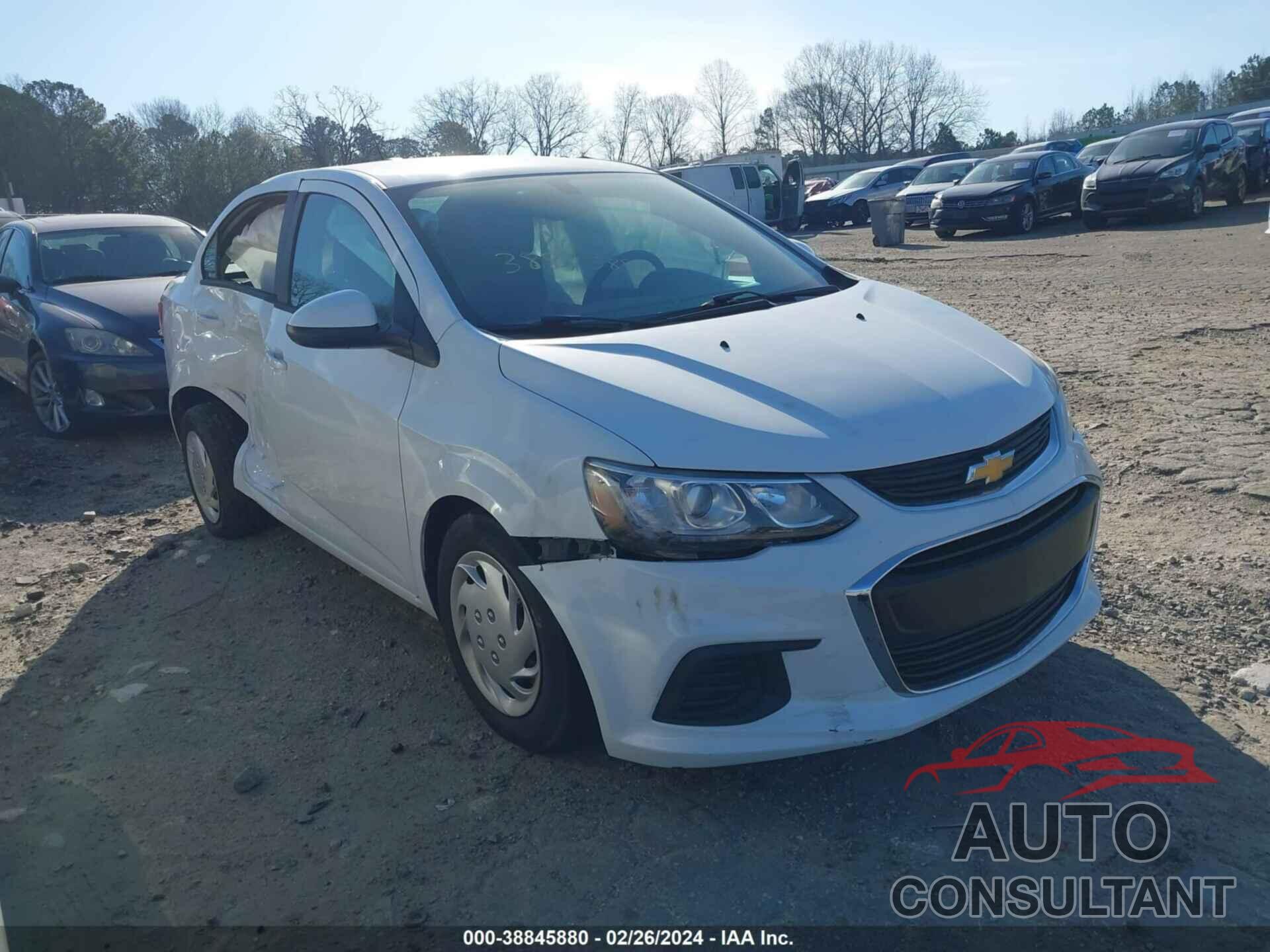 CHEVROLET SONIC 2017 - 1G1JB5SH8H4103923