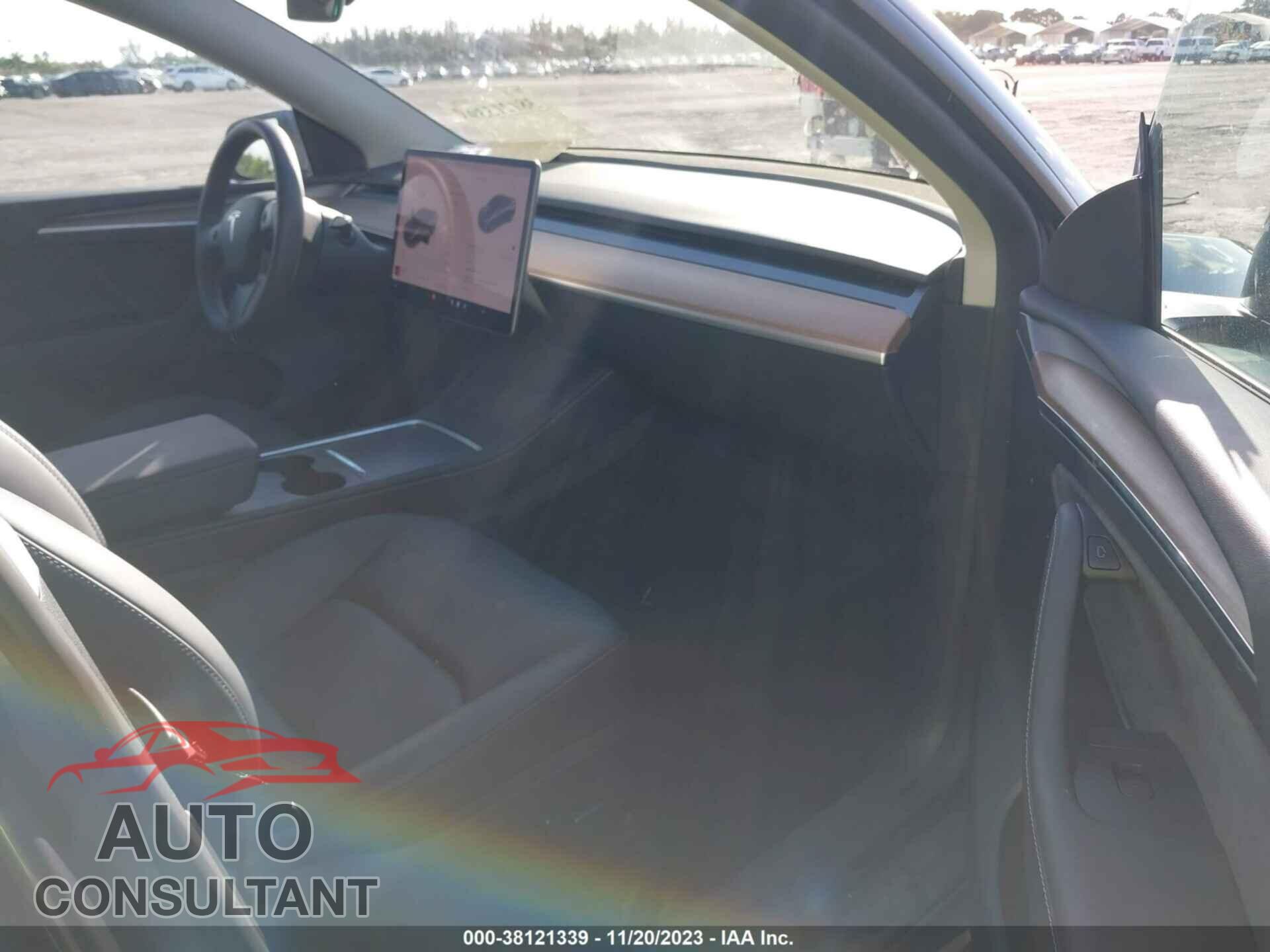 TESLA MODEL Y 2023 - 7SAYGAEE2PF773477
