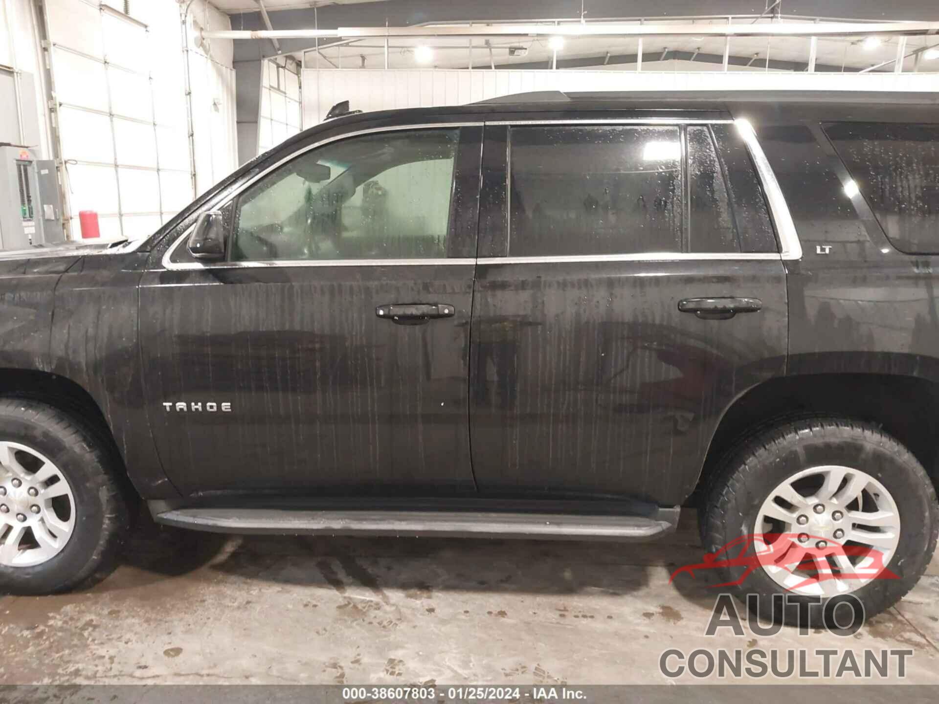 CHEVROLET TAHOE 2017 - 1GNSKBKCXHR174453