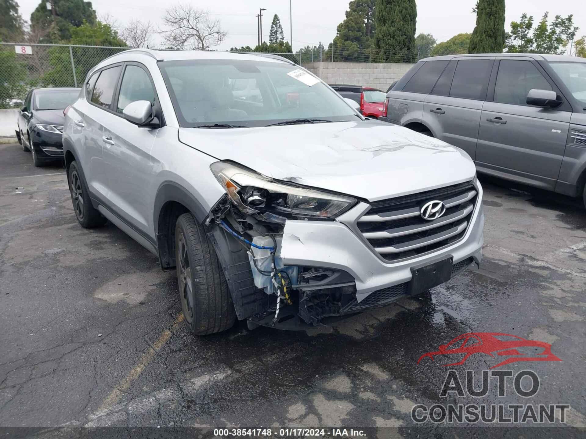 HYUNDAI TUCSON 2017 - KM8J3CA42HU326395