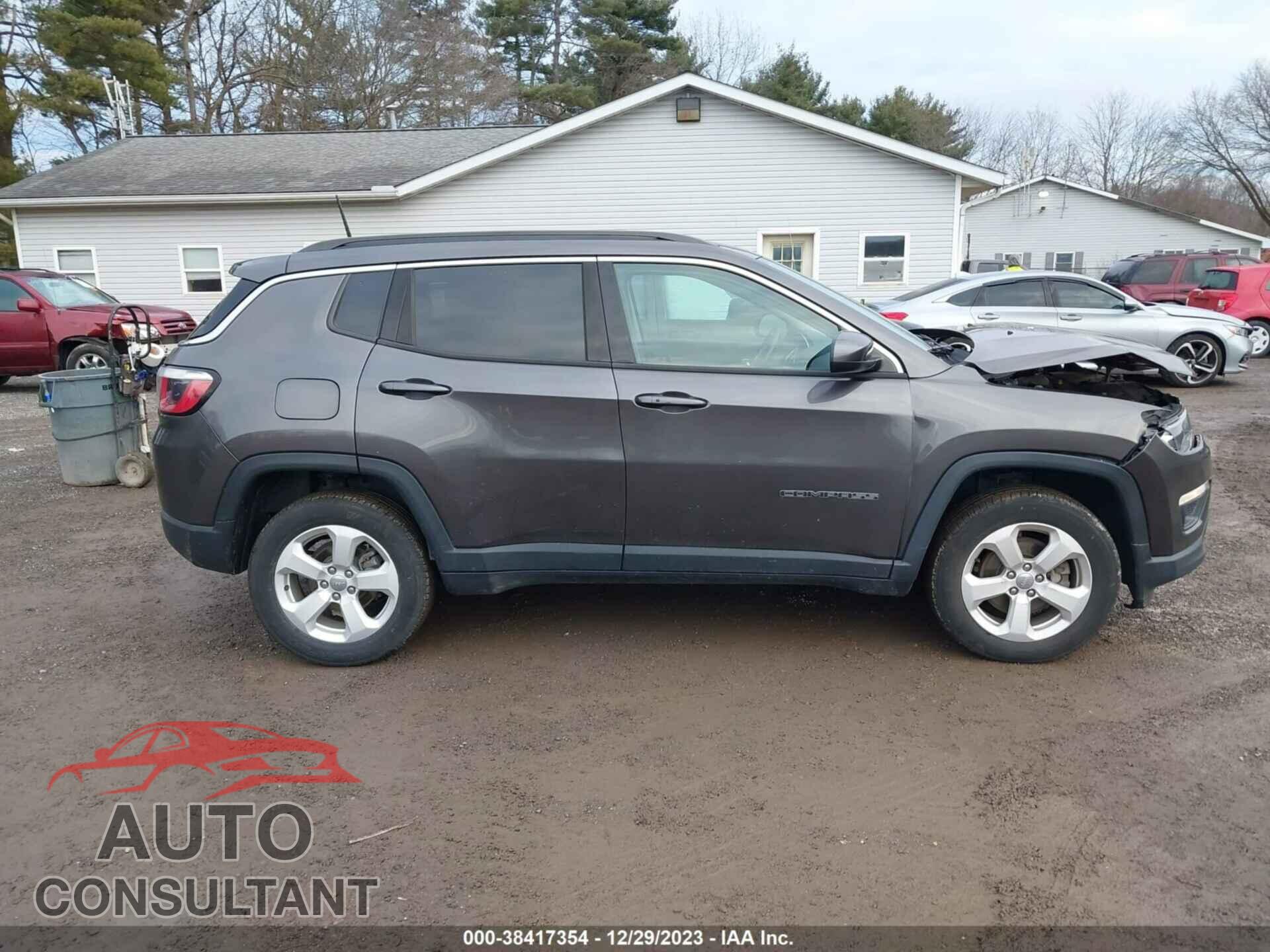 JEEP COMPASS 2018 - 3C4NJDBB2JT361162