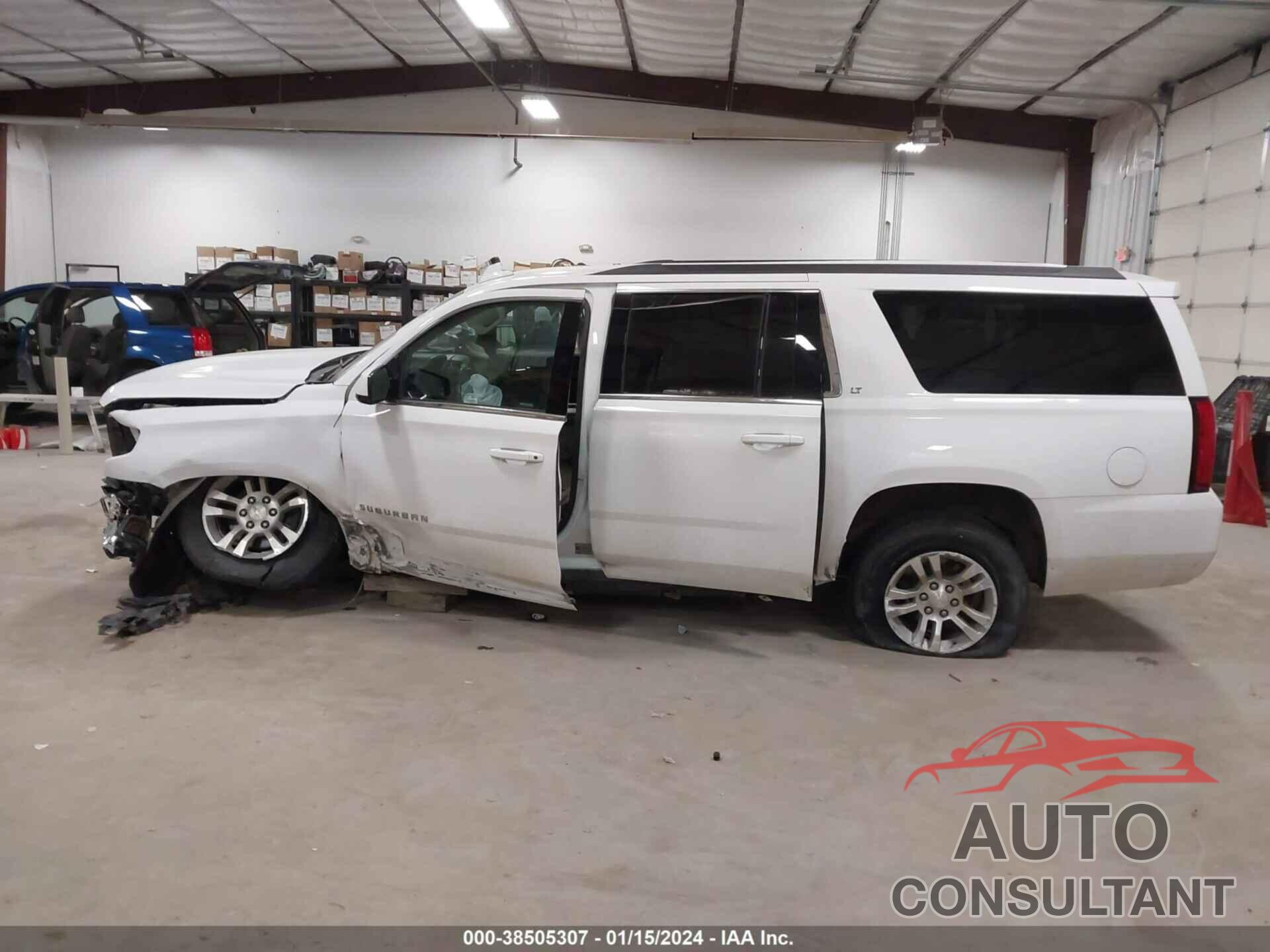 CHEVROLET SUBURBAN 2019 - 1GNSKHKC9KR208280