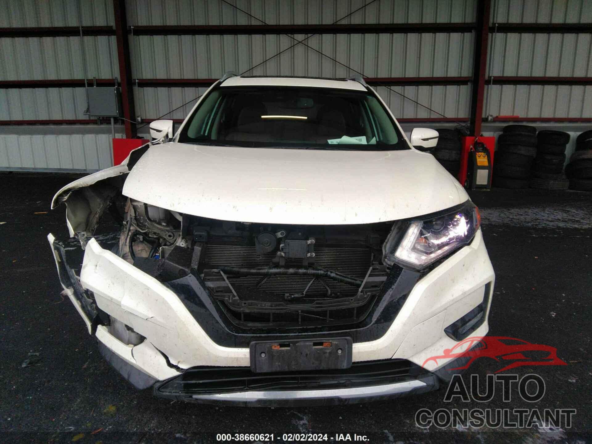 NISSAN ROGUE 2018 - 5N1AT2MV2JC777014