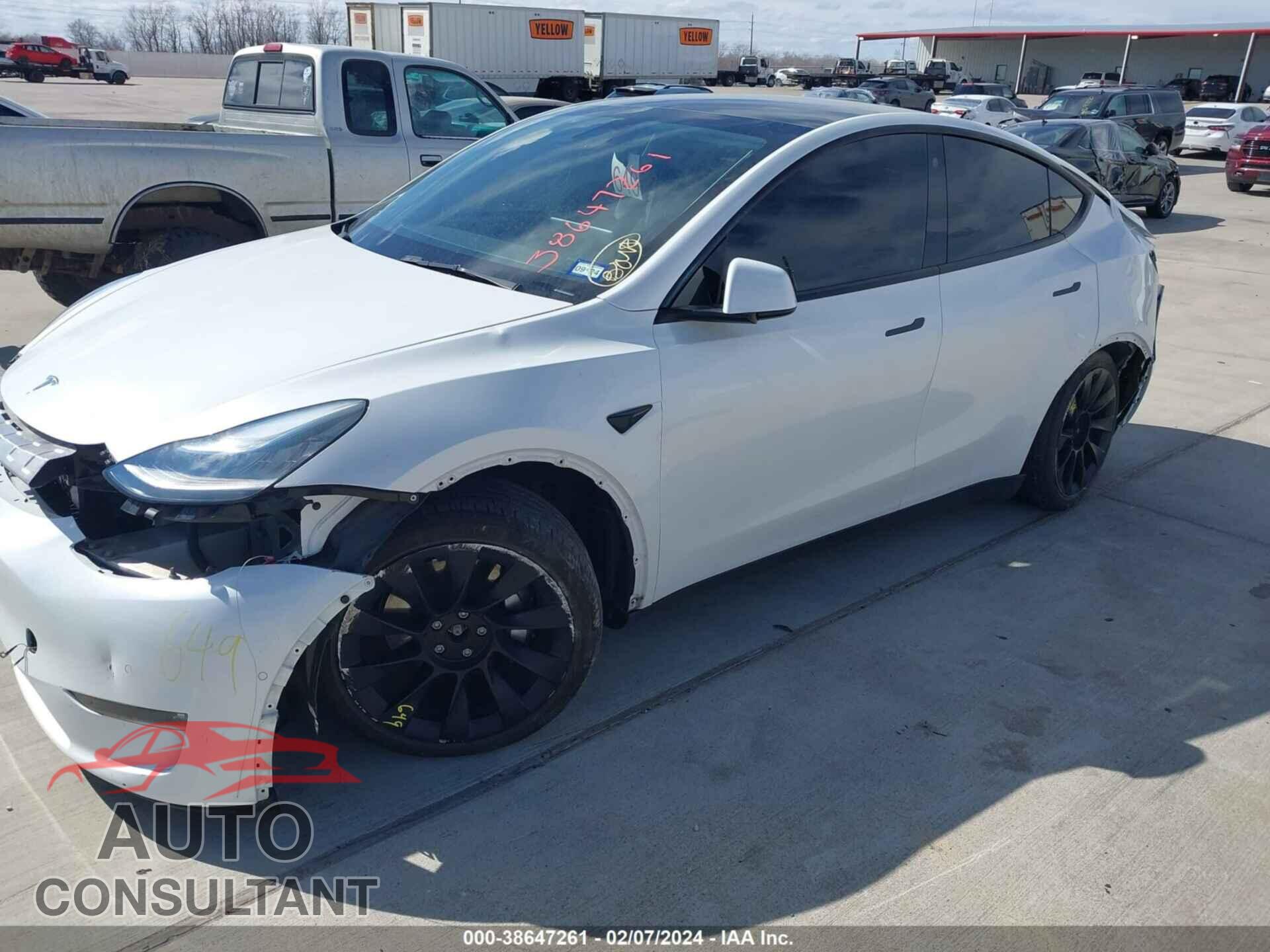 TESLA MODEL Y 2021 - 5YJYGAEE9MF192535