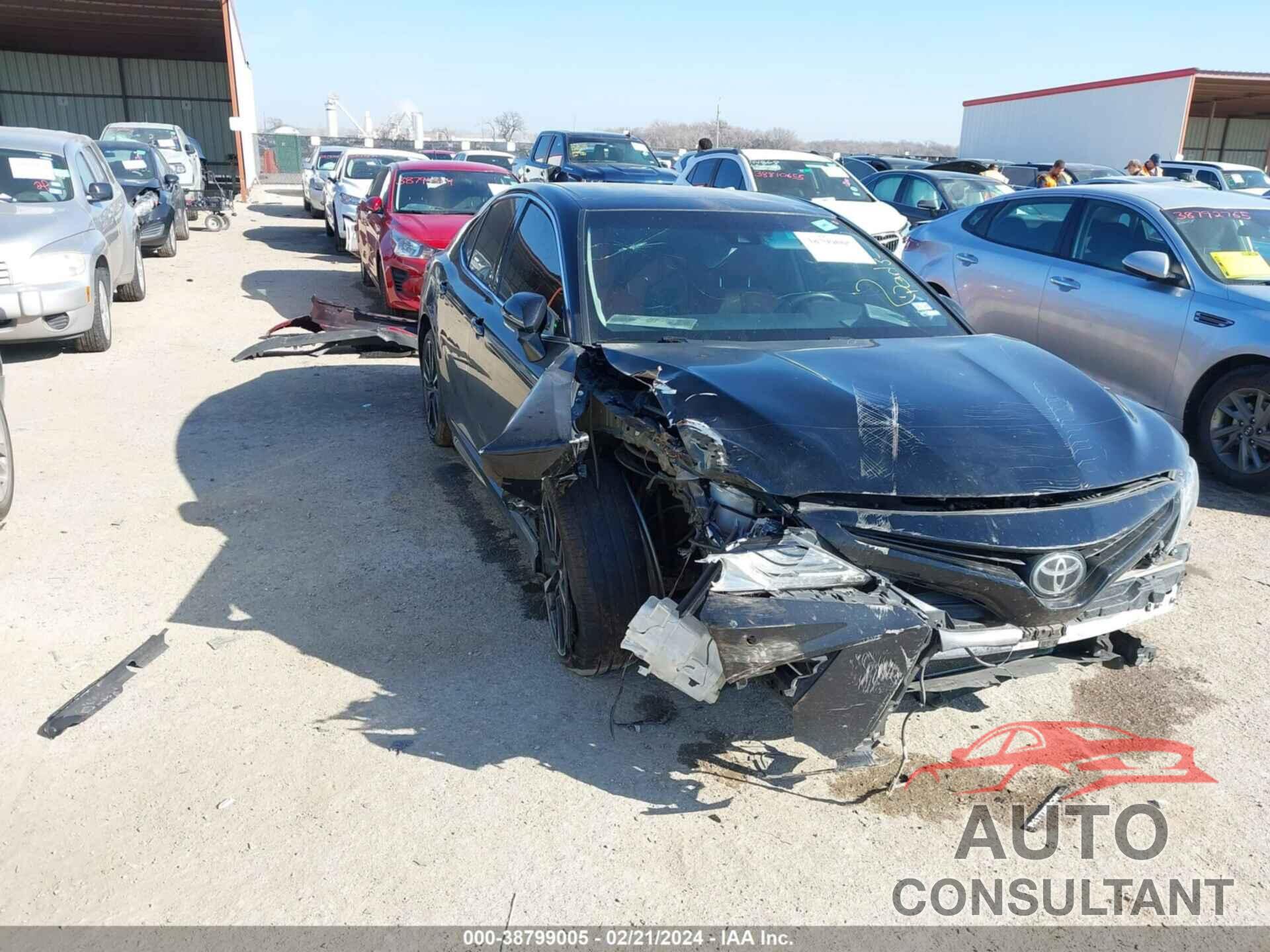 TOYOTA CAMRY 2018 - 4T1BZ1HK3JU002440