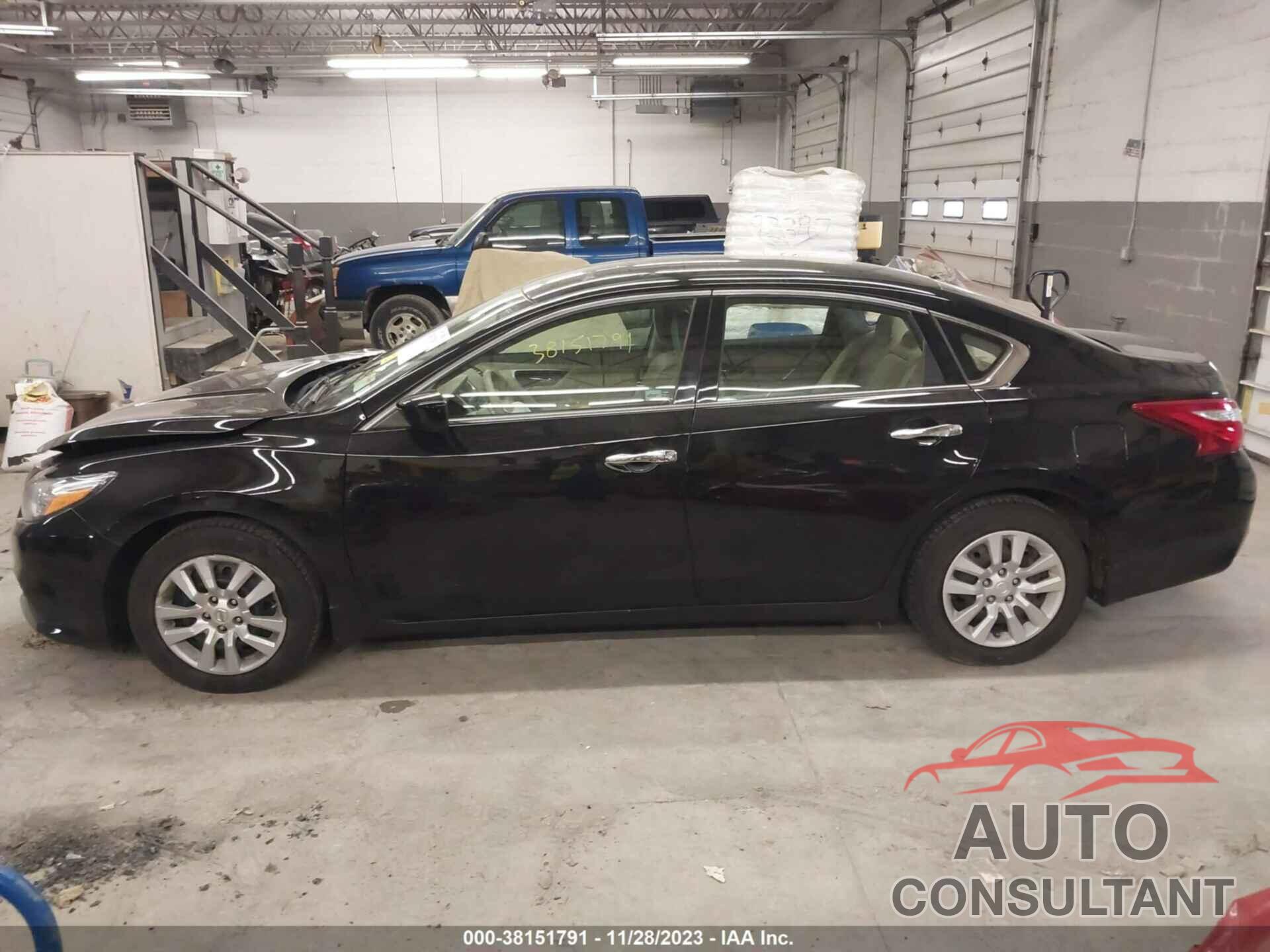 NISSAN ALTIMA 2017 - 1N4AL3AP4HC137838