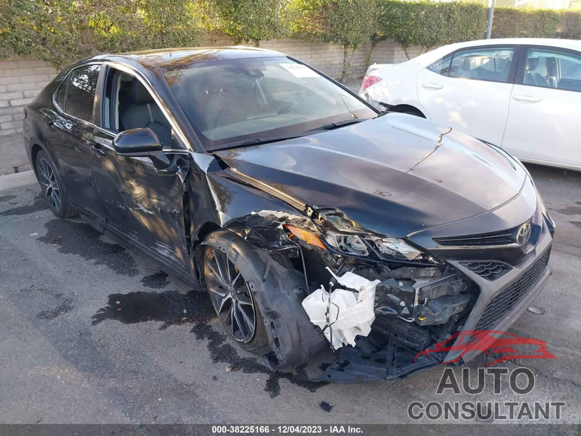 TOYOTA CAMRY 2021 - 4T1G11AK1MU475068