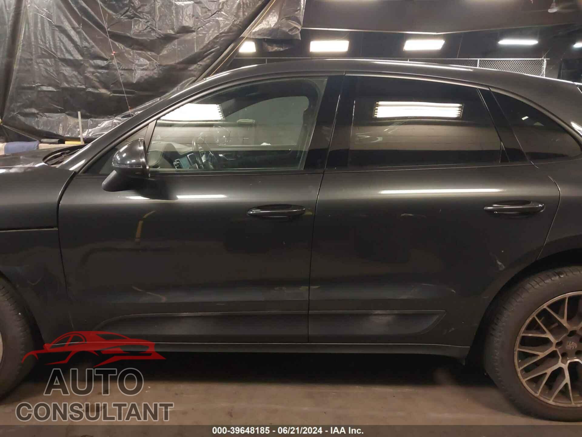 PORSCHE MACAN 2017 - WP1AA2A52HLB02173