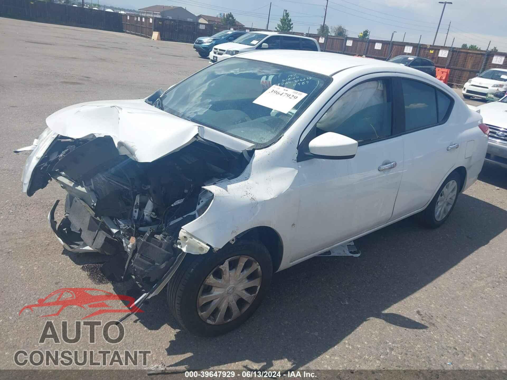 NISSAN VERSA 2019 - 3N1CN7AP3KL850989