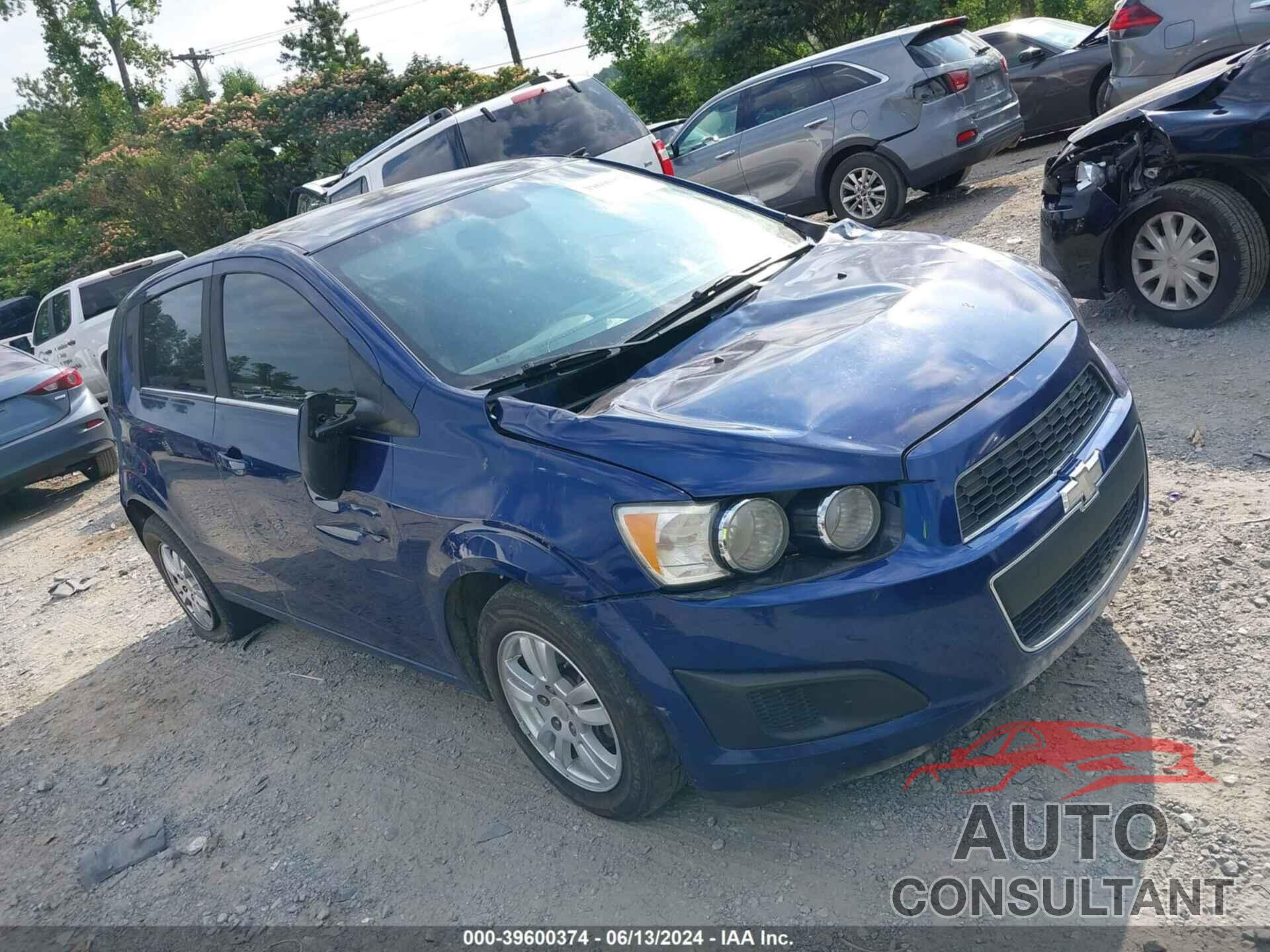 CHEVROLET SONIC 2013 - 1G1JC6SH5D4203085