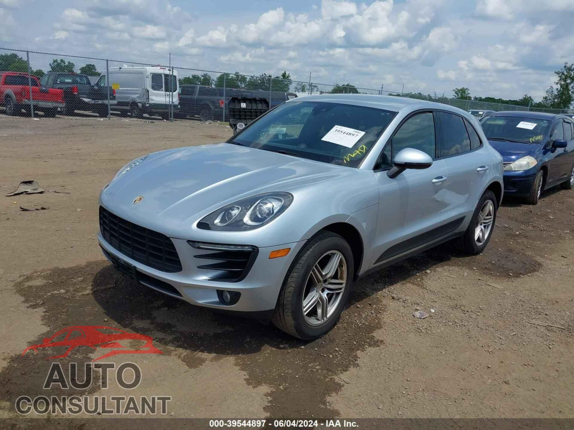 PORSCHE MACAN 2017 - WP1AA2A55HLB06315