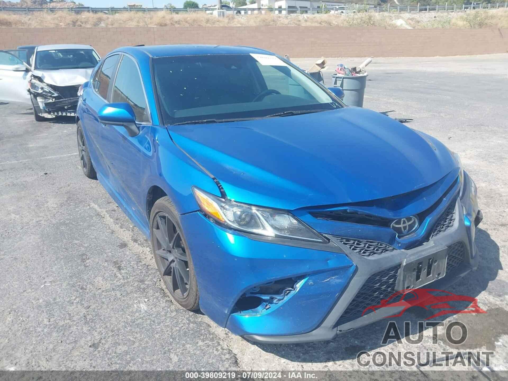 TOYOTA CAMRY 2018 - 4T1B11HKXJU153265