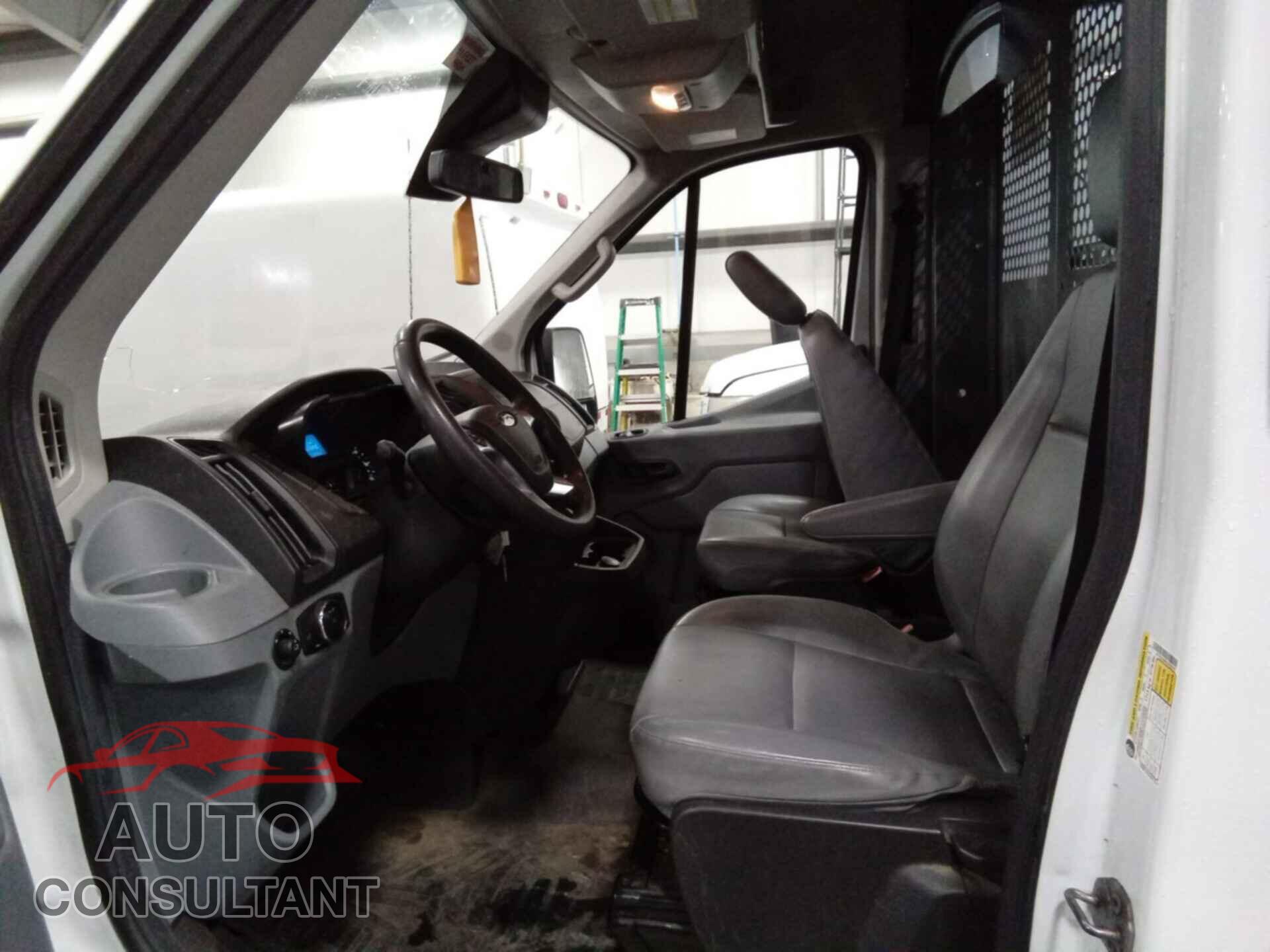 FORD TRANSIT 2018 - 1FTYR2CM9JKA55197