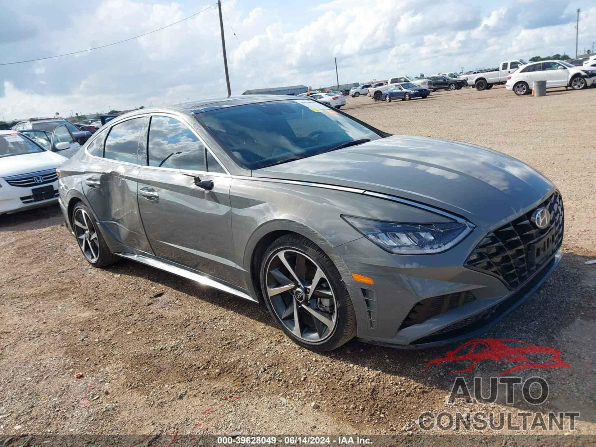 HYUNDAI SONATA 2023 - KMHL44J23PA292073