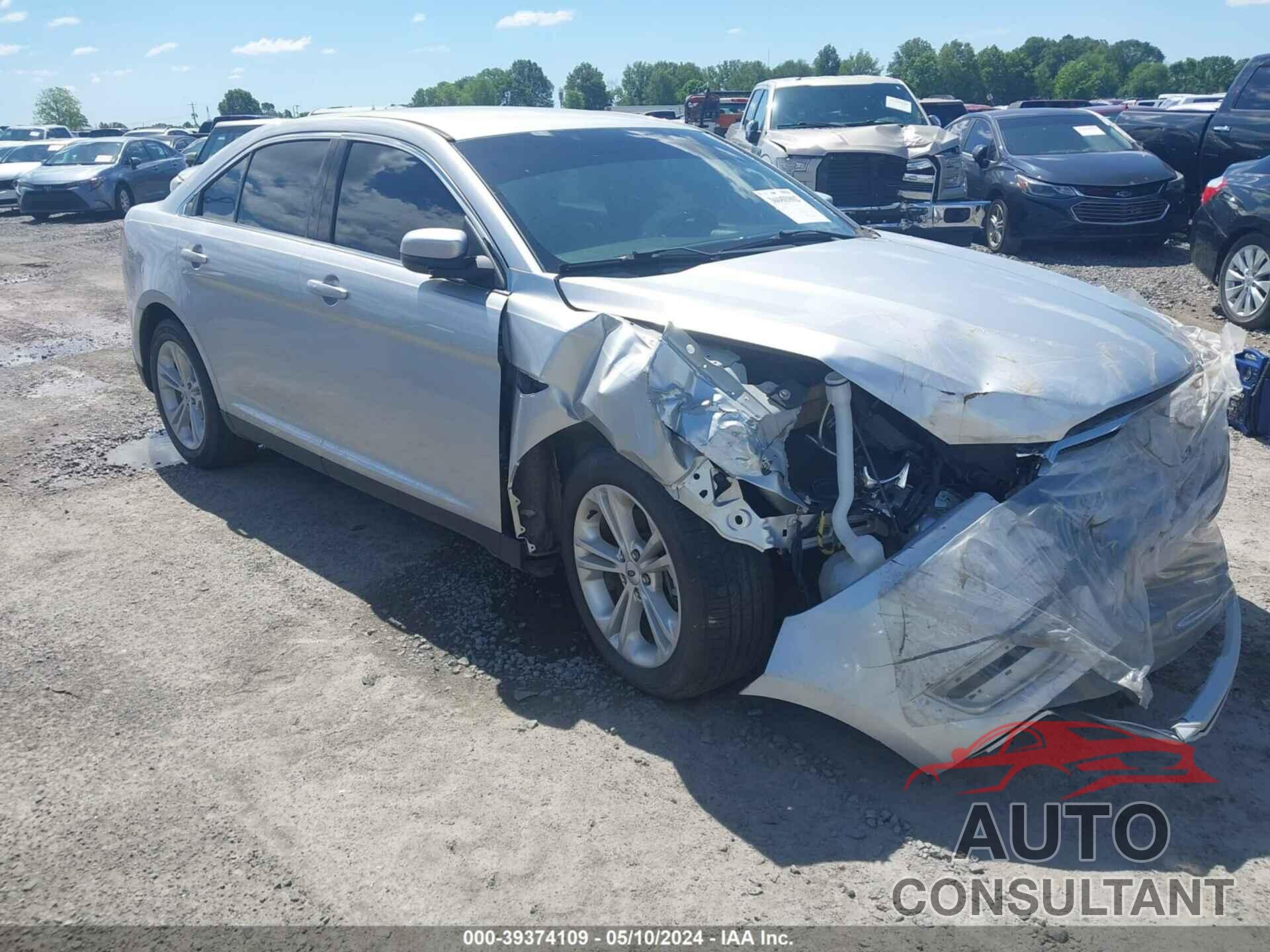 FORD TAURUS 2018 - 1FAHP2E89JG134948