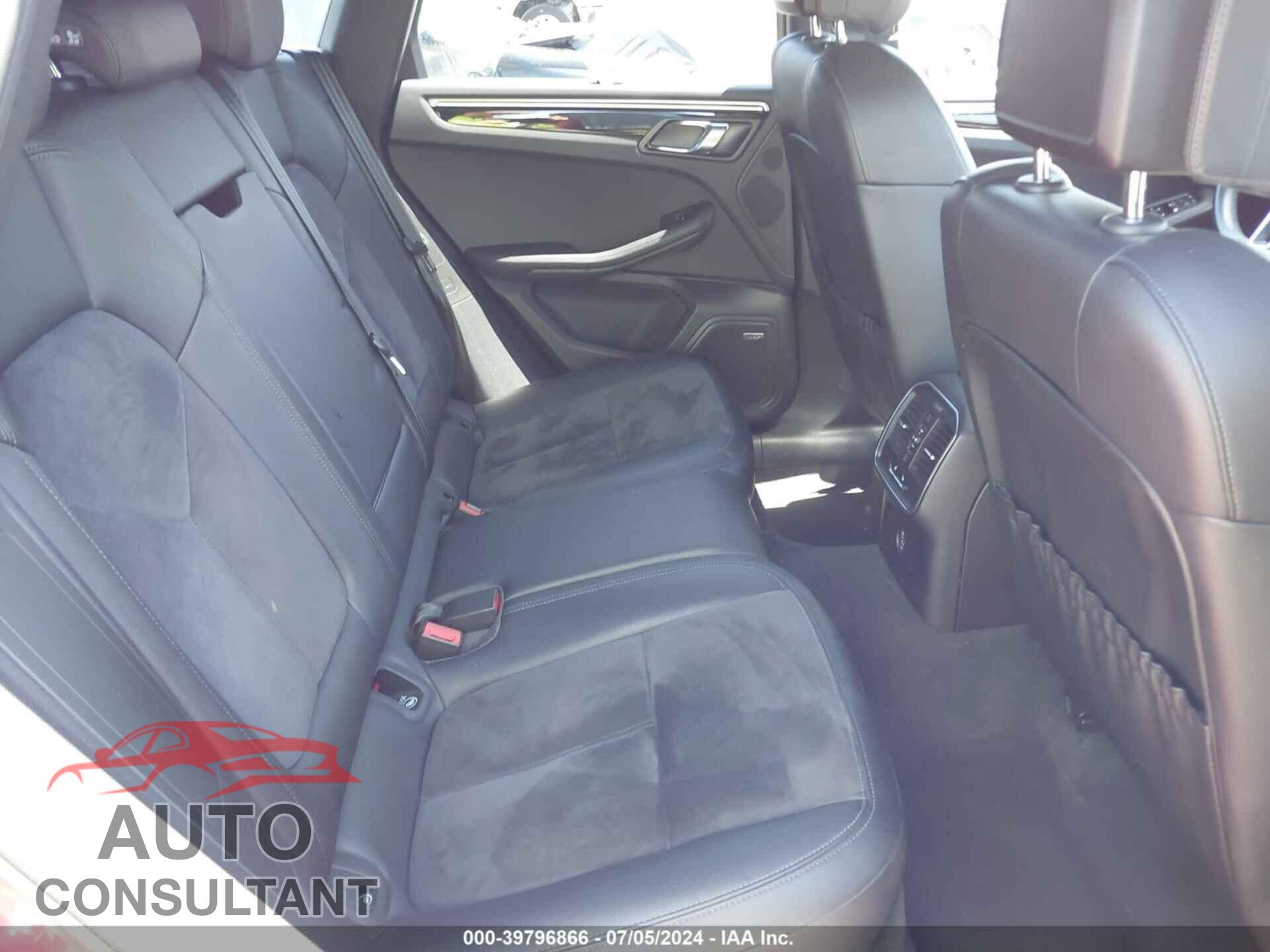 PORSCHE MACAN 2018 - WP1AA2A55JLB10192
