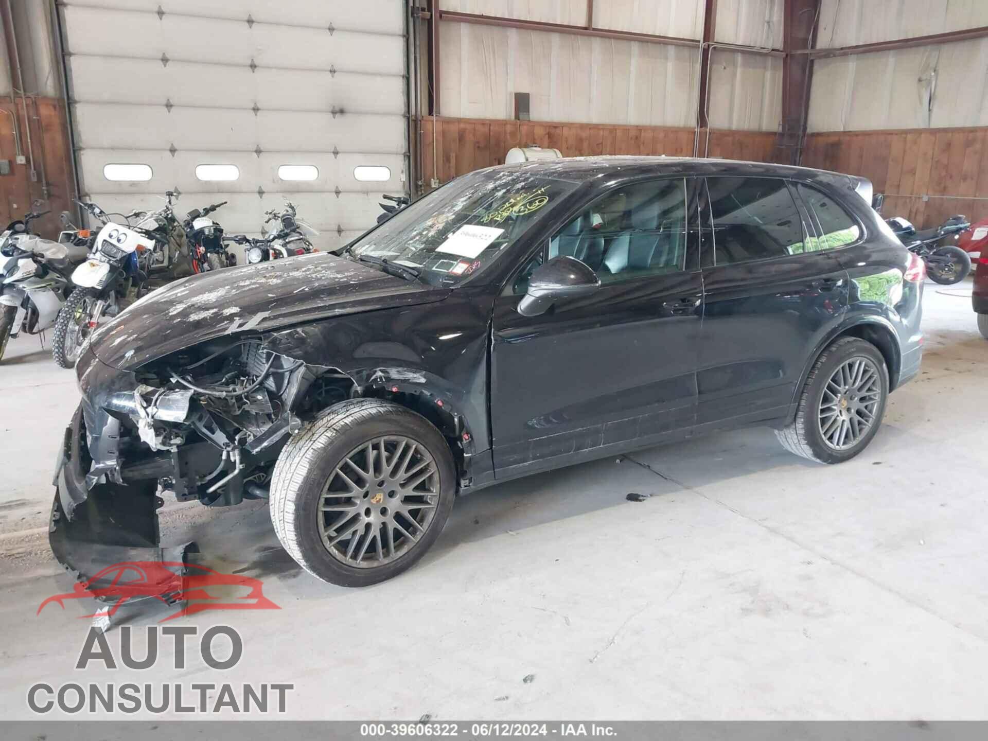 PORSCHE CAYENNE 2018 - WP1AA2A2XJKA02534