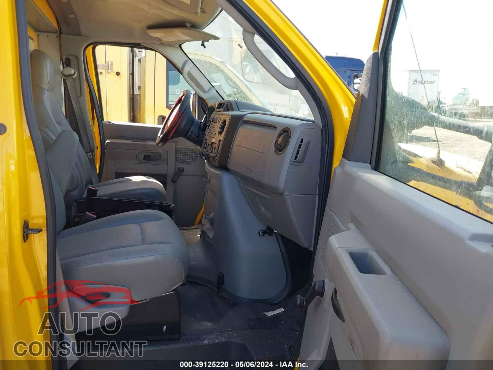 FORD ECONOLINE 2019 - 1FDWE3FS5KDC15533