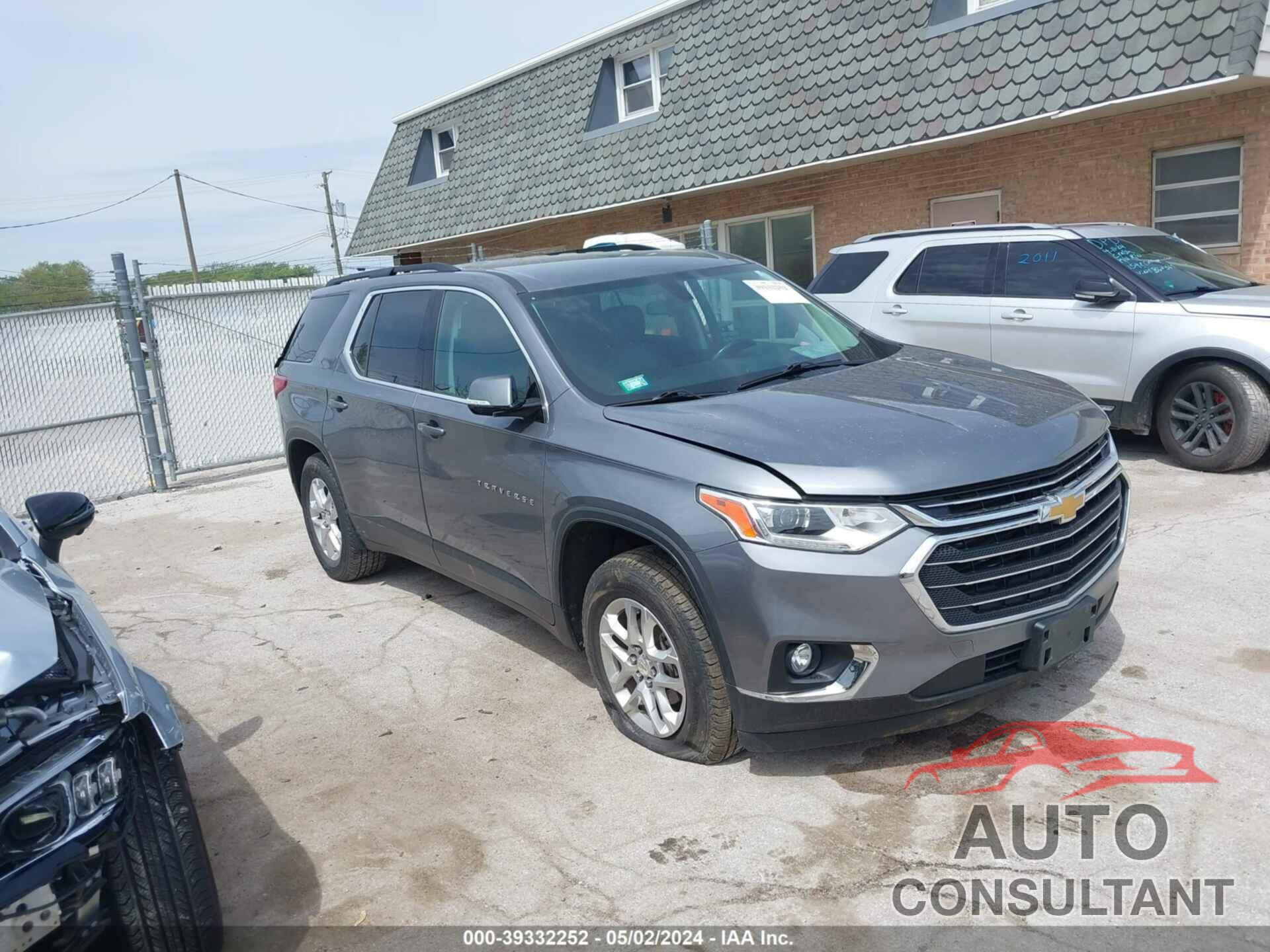 CHEVROLET TRAVERSE 2019 - 1GNERGKW4KJ301011