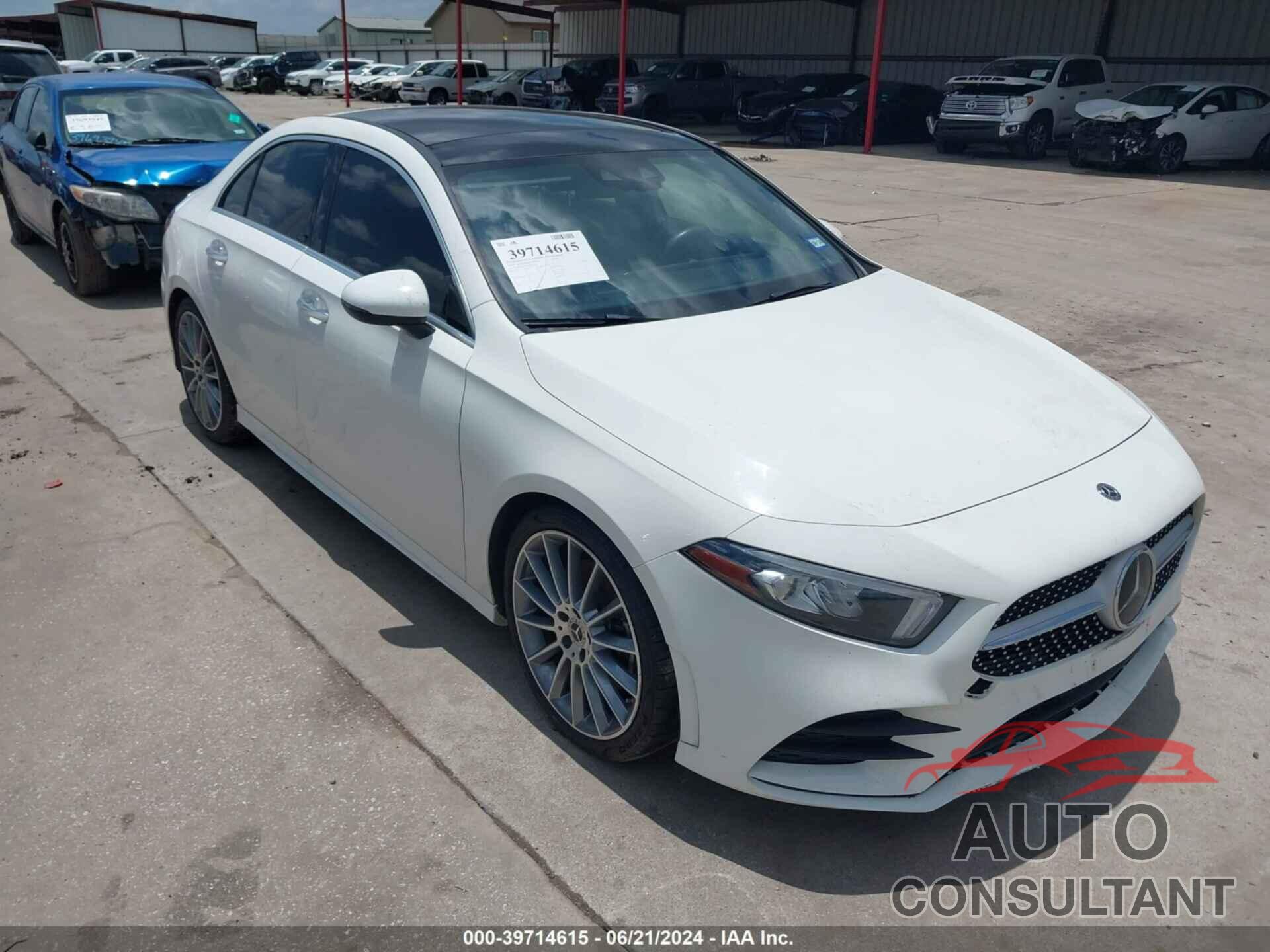 MERCEDES-BENZ A 220 2019 - WDD3G4FB3KW011041