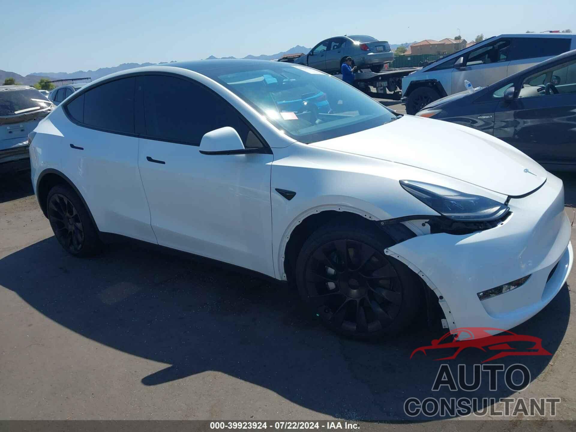 TESLA MODEL Y 2023 - 7SAYGDEE4PF664150